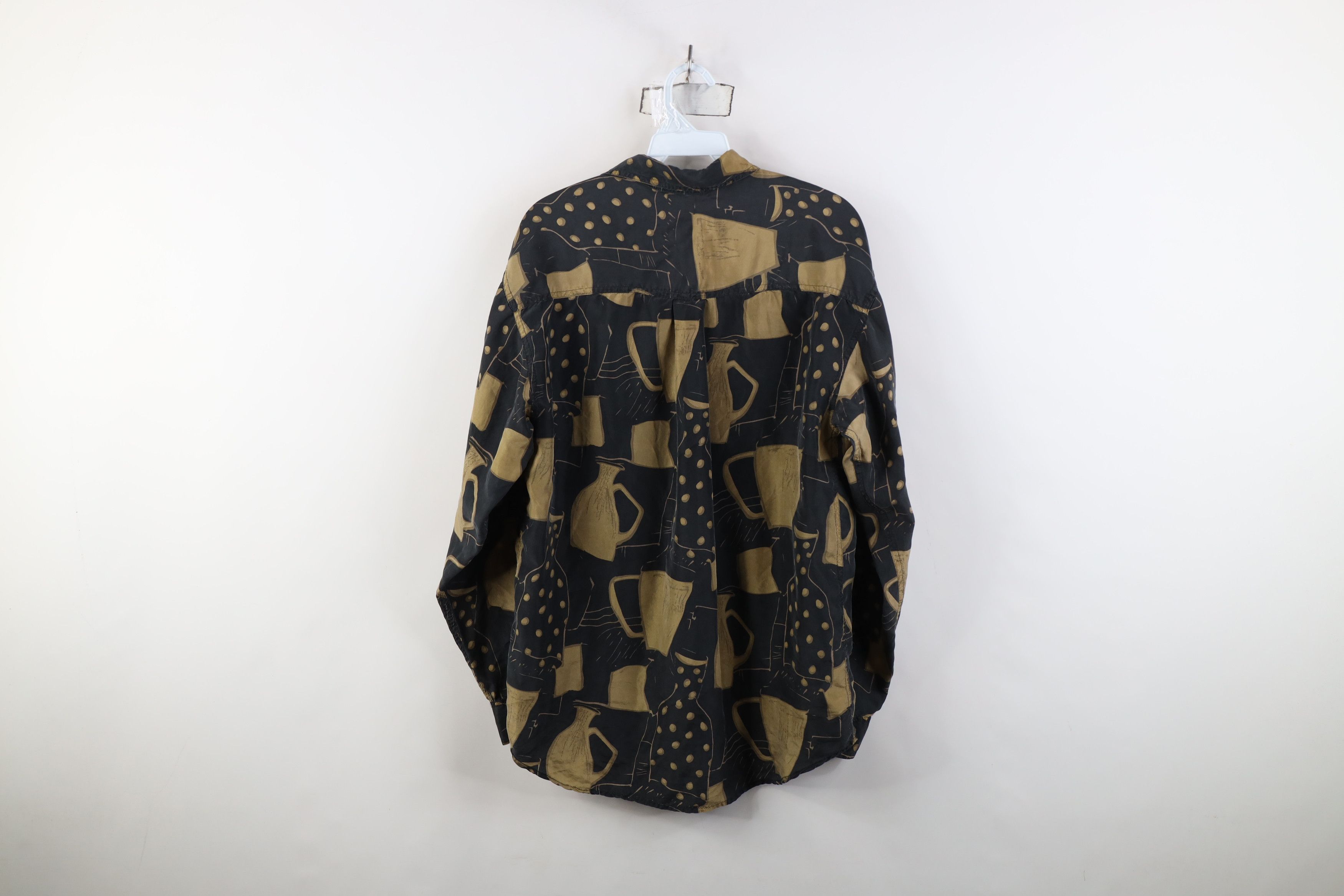 Vintage Vintage 90s Streetwear Baggy Fit Silk Collared Button Shirt Size US S / EU 44-46 / 1 - 12 Thumbnail