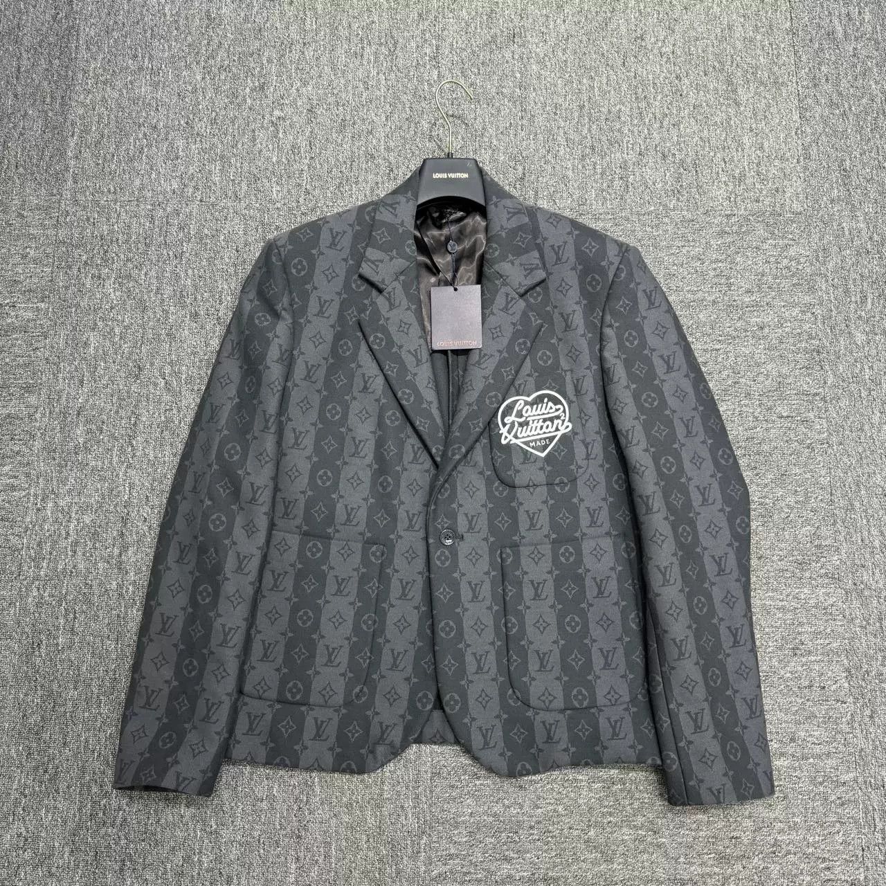 Louis Vuitton Louis Vuitton Nigo Heart Embroidery Blazer Size US M / EU 48-50 / 2 - 1 Thumbnail