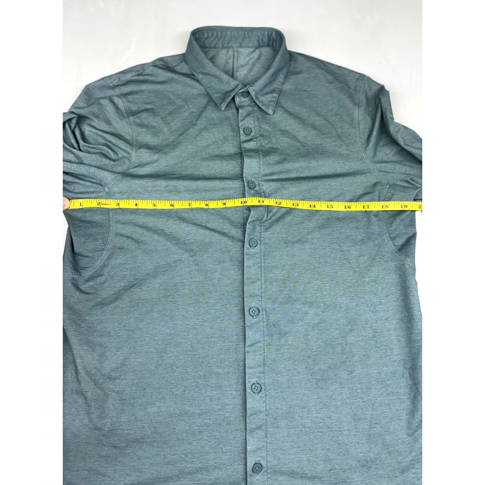Lululemon Lululemon Mens M Commission Shirt Green Button-Down Long Sleeve Stretch Knit Cotton Elastomultiester Regular Size M Pocket Logo Collared Shirt Size US M / EU 48-50 / 2 - 3 Thumbnail