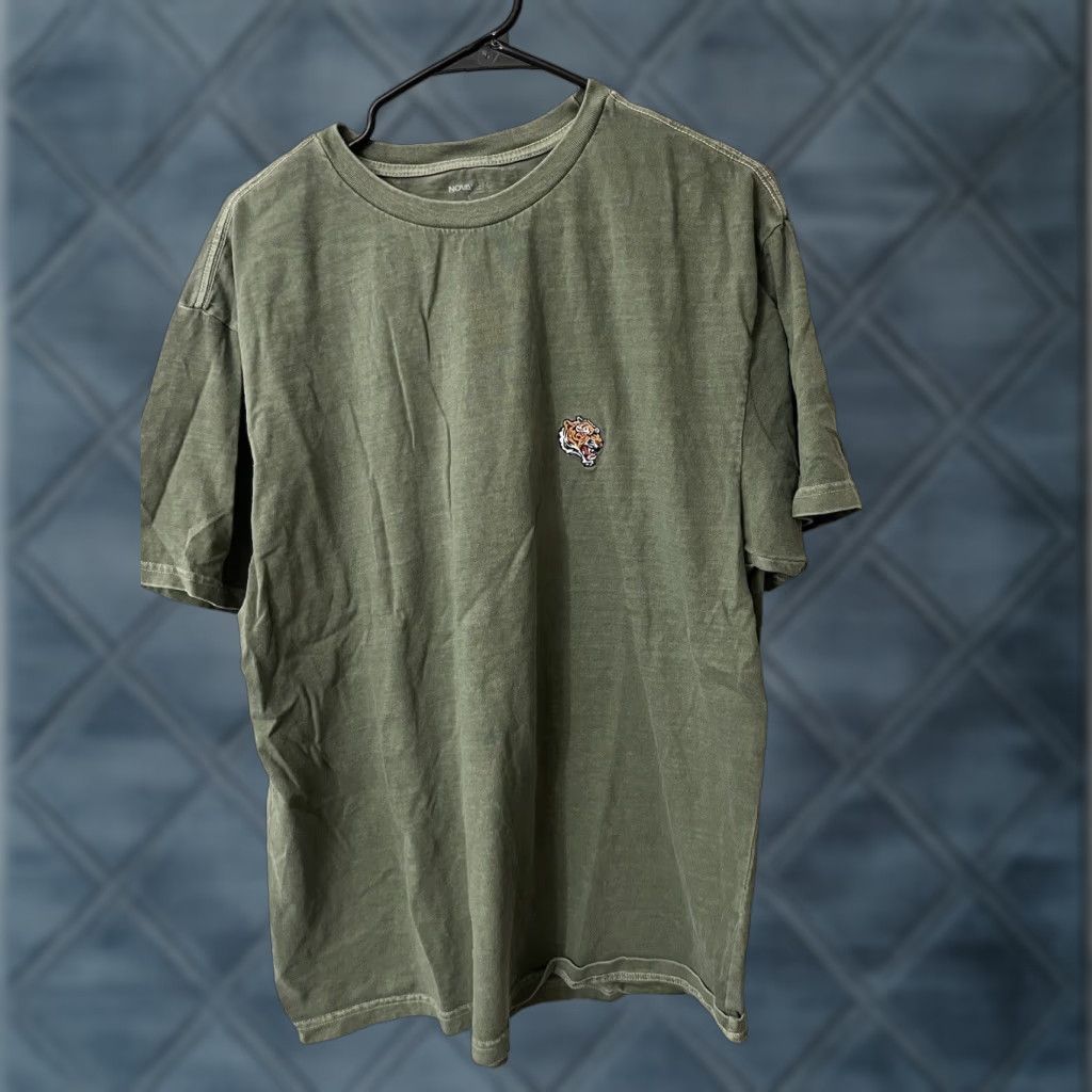 Vintage FASHION NOVA Tshirt Large Green Embroidered Tiger Men Size US L / EU 52-54 / 3 - 1 Thumbnail
