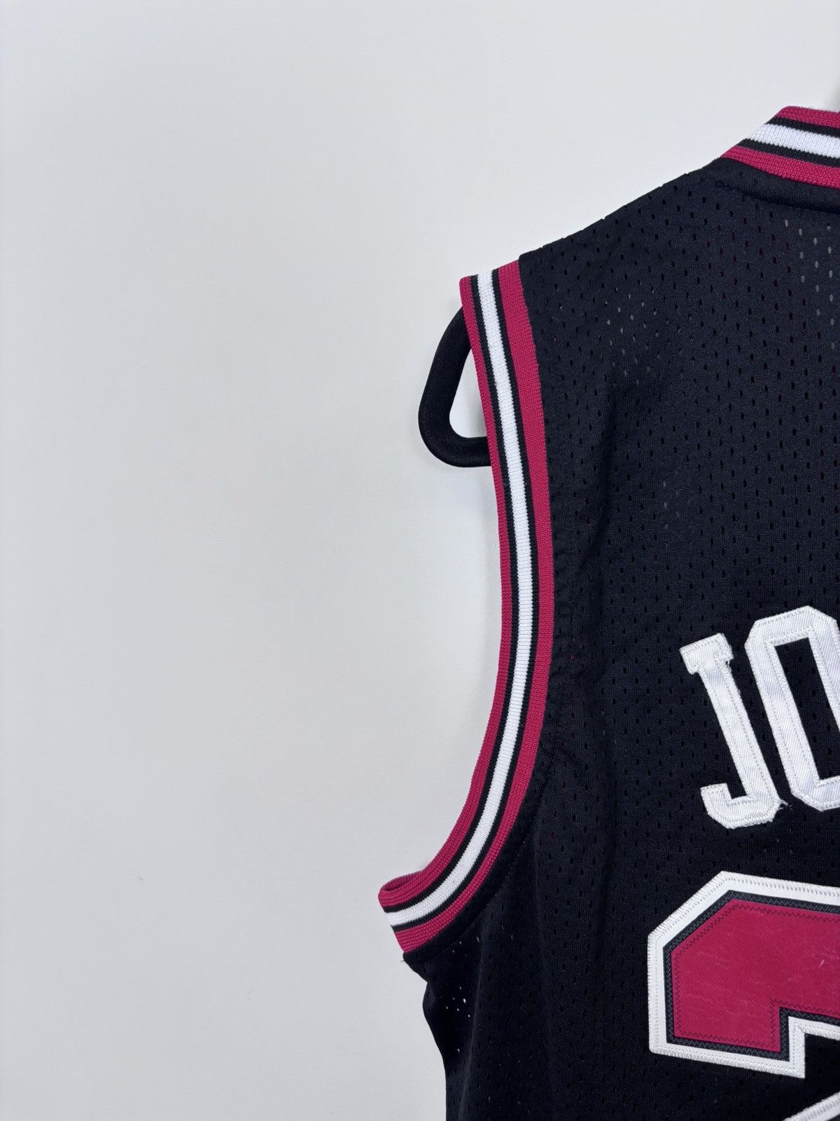 Nike Nike Chicago Bulls Michael Jordan #23 Basketball Jersey Size US M / EU 48-50 / 2 - 15 Thumbnail