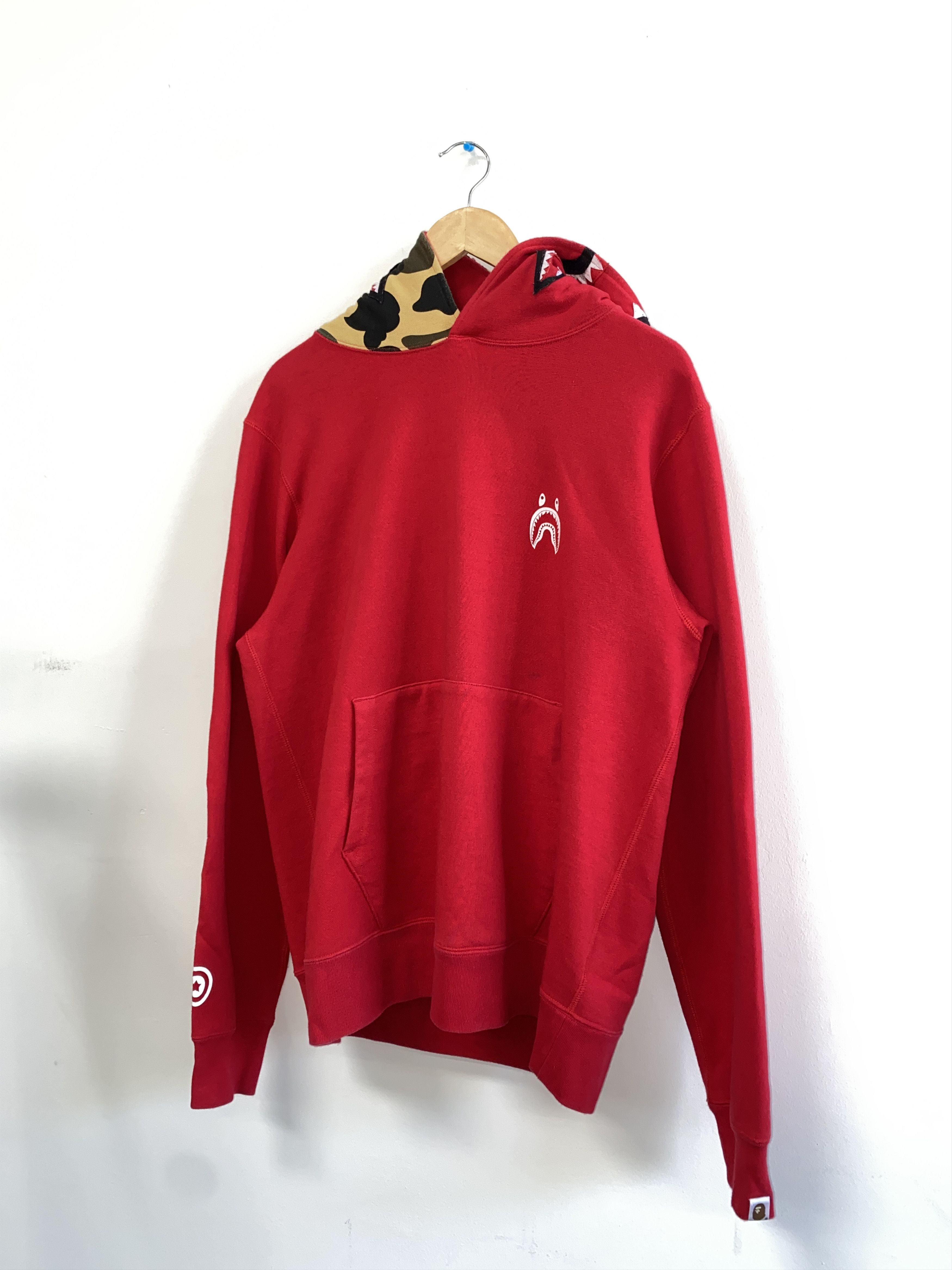 Bape RARE BAPE CAMO SHARK HOODIE WCM Size US L / EU 52-54 / 3 - 1 Thumbnail
