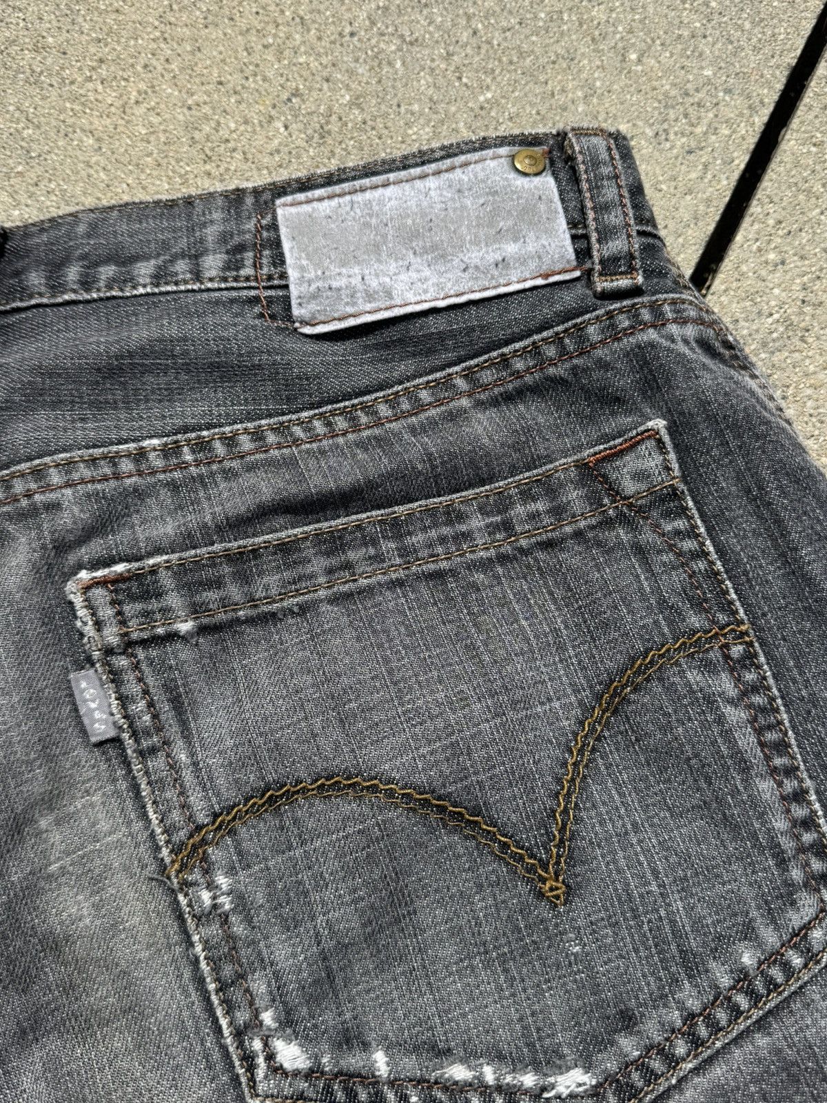Levi's Dark Gray Levi Silver Tabs Size US 34 / EU 50 - 6 Thumbnail