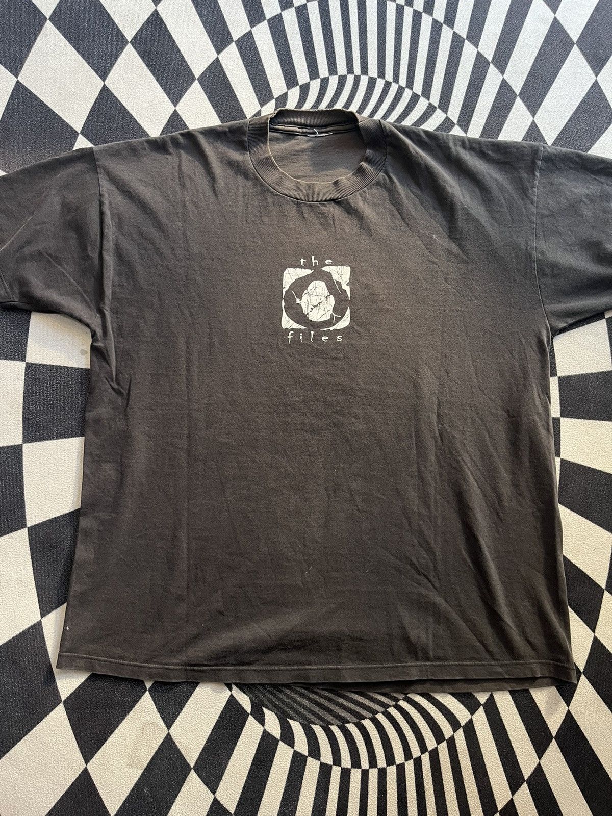 Arts & Science Vintage Oakley parody The X Files 90’s Tshirt Size US XL / EU 56 / 4 - 4 Thumbnail