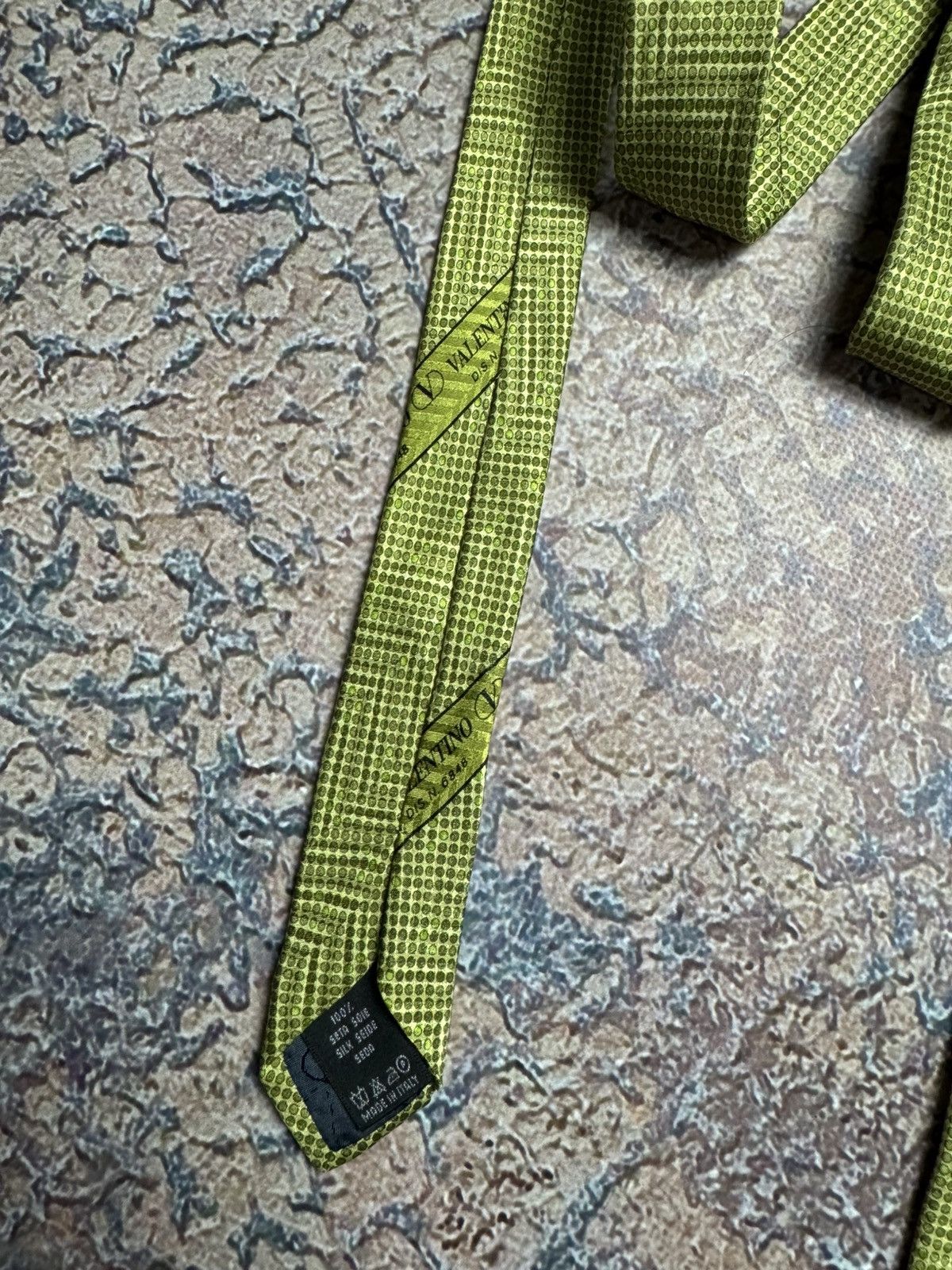 Valentino × Vintage Vintage VALENTINO tie made in Italy🇮🇹 Size ONE SIZE - 5 Thumbnail