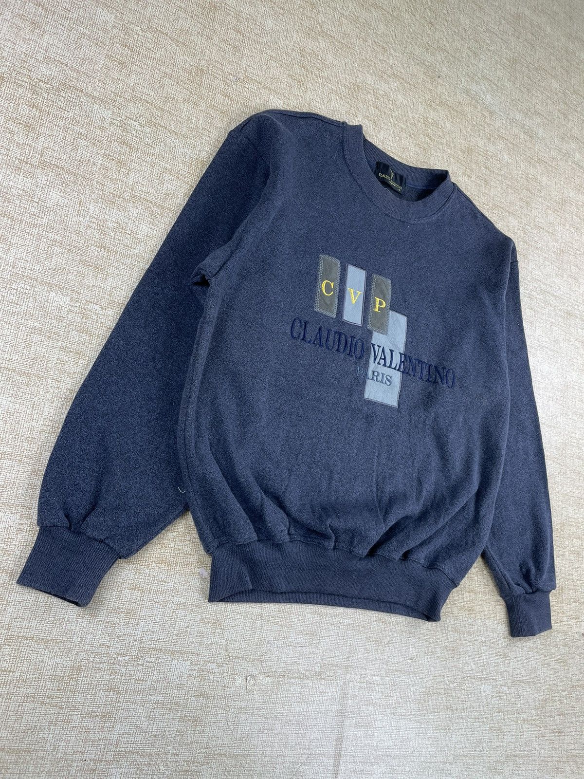 Valentino × Vintage VINTAGE CLAUDIO VALENTINO Embroidery Logo Sweatshirt Size US M / EU 48-50 / 2 - 2 Thumbnail