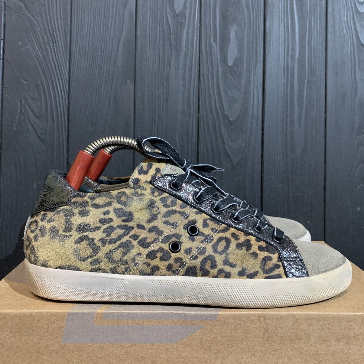 Leather Crown Leather Crown Women’s Suede Sneakers Size 39 GGDB Style Size US 9 / IT 39 - 1 Thumbnail