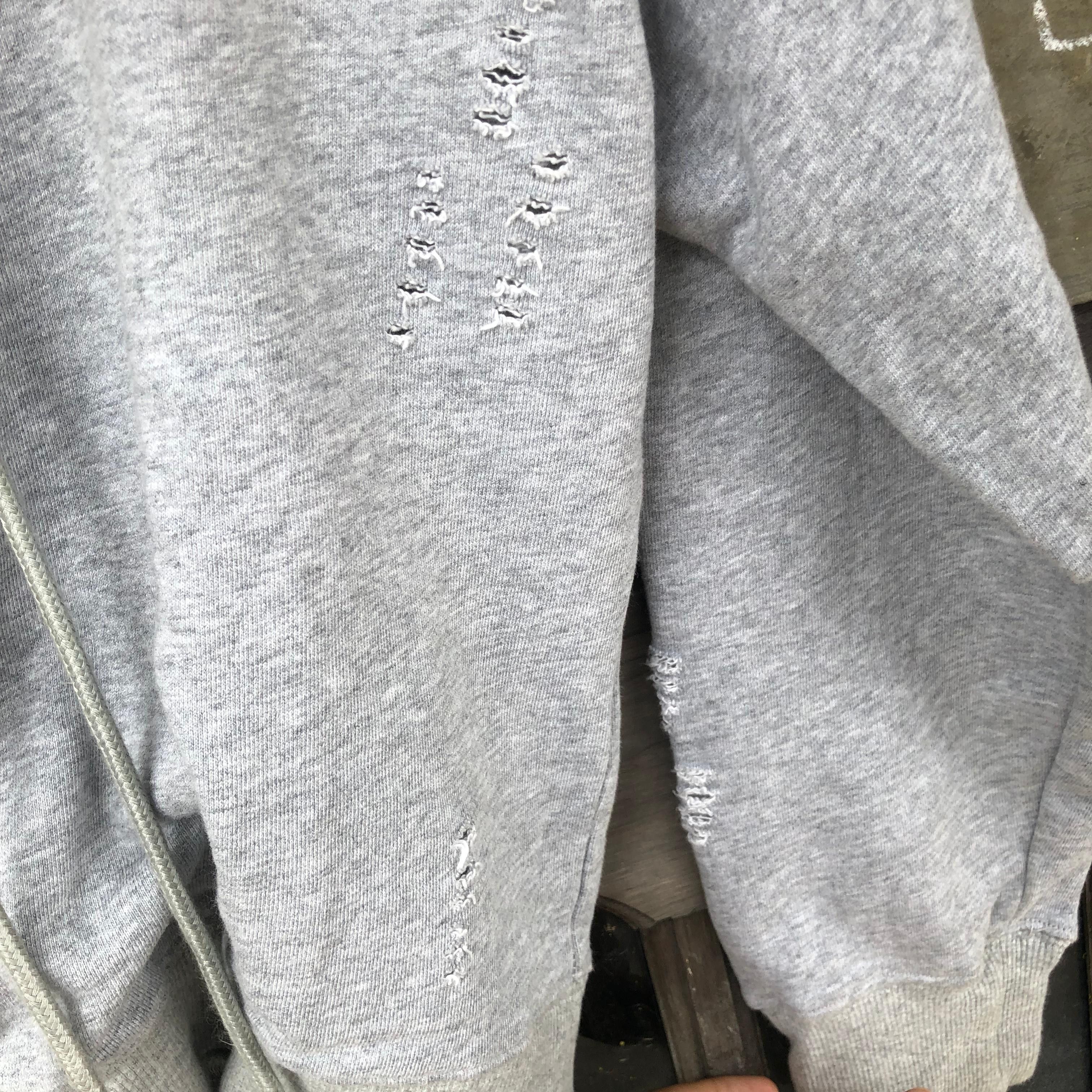 Maison MIHARA YASUHIRO Mihara Yasuhiro Distressed Assymetrical Hoodie Size US S / EU 44-46 / 1 - 2 Thumbnail