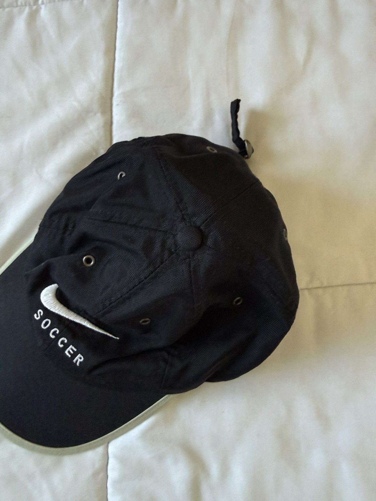 Nike 90s Nike Black and White Soccer Strap Back Size ONE SIZE - 6 Thumbnail