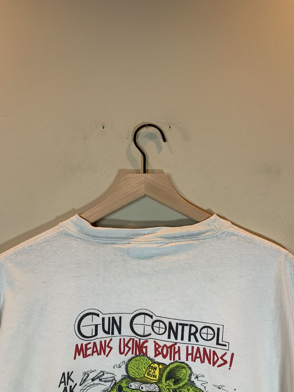 Vintage *RARE* Vintage 1992 Rat Fink Ed Roth Gun Control Art T-Shirt Size US XXL / EU 58 / 5 - 6 Thumbnail