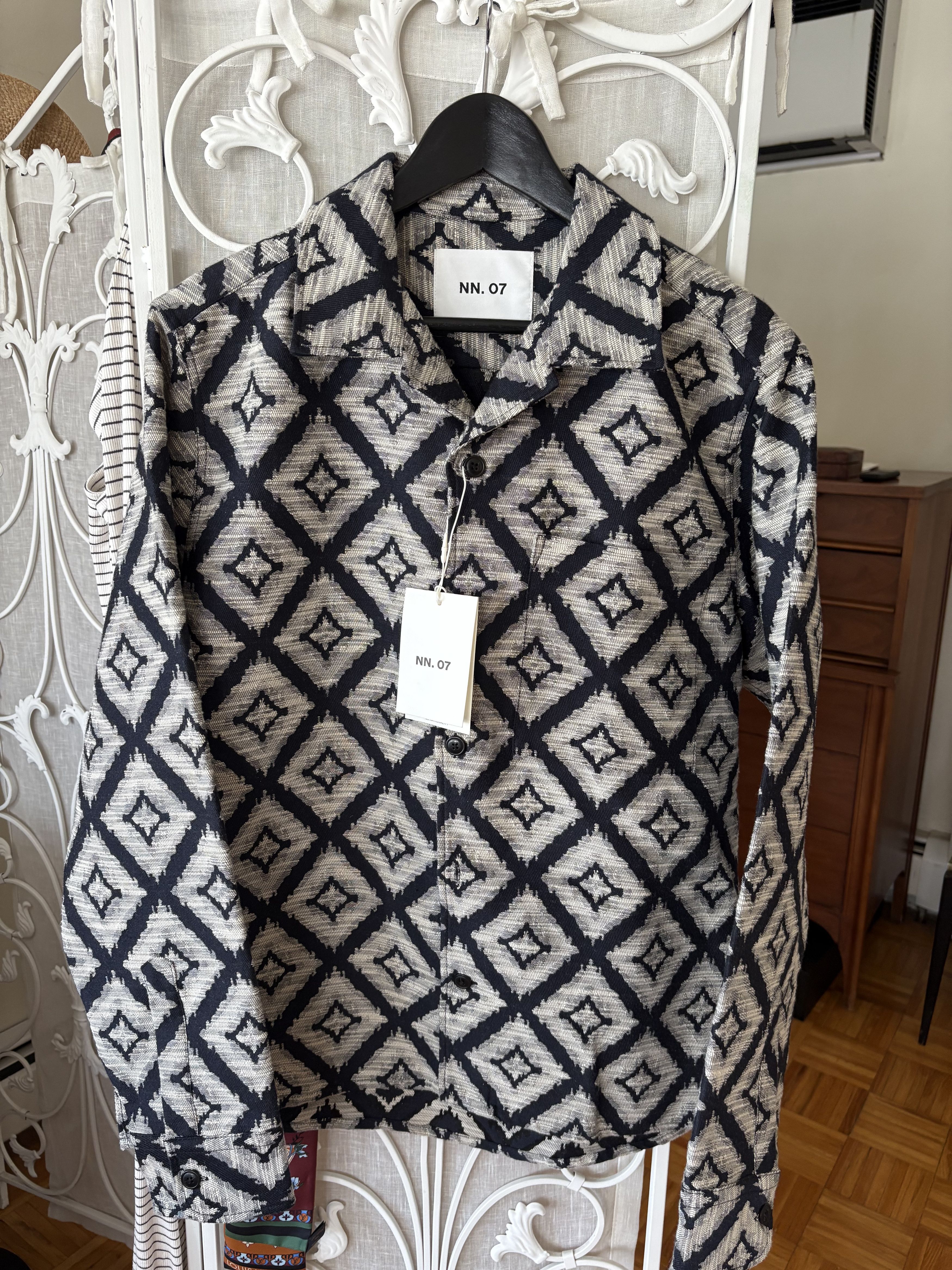 NN07 NN07 Julio Diamond Pattern long sleeve button Up Size US M / EU 48-50 / 2 - 1 Thumbnail