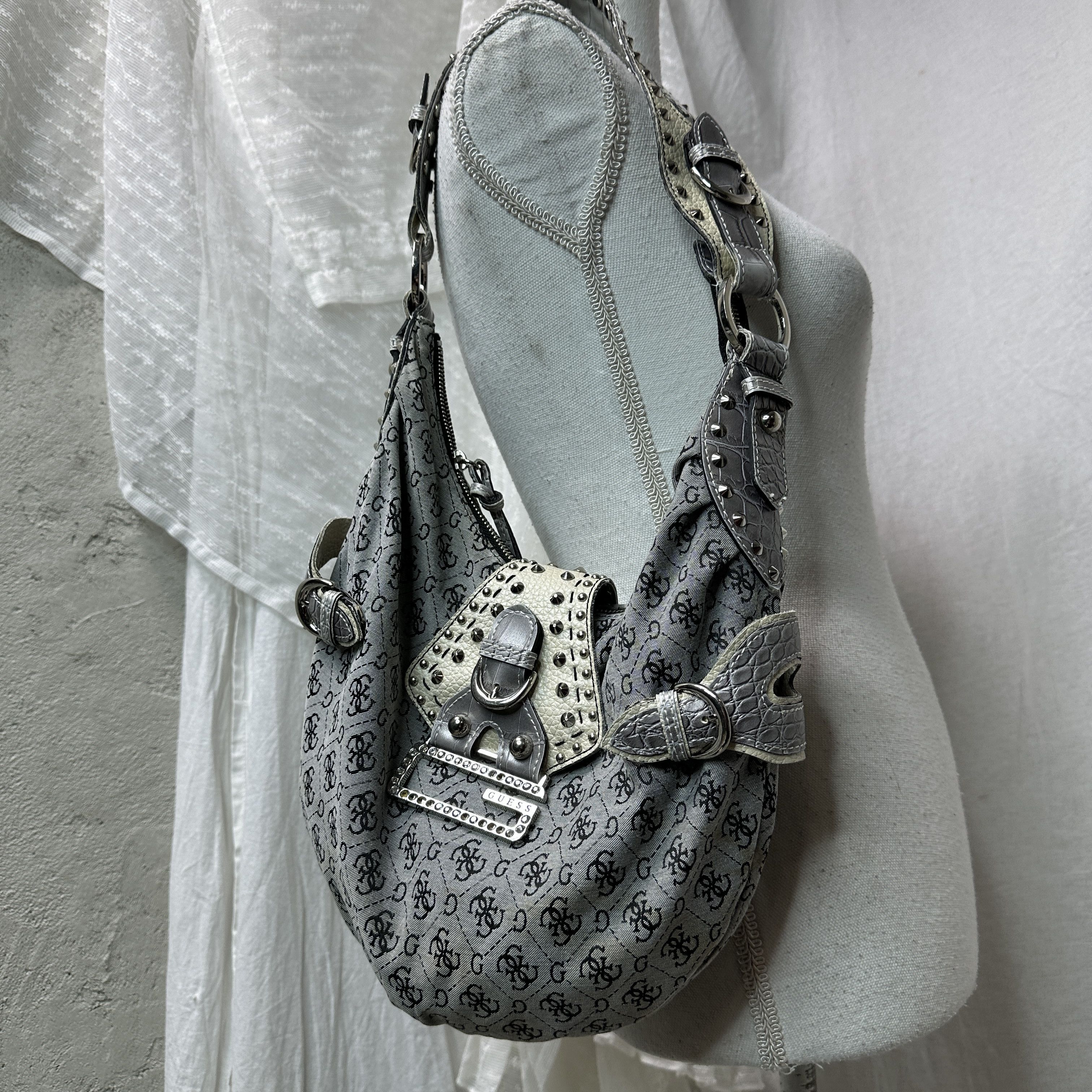 Guess Vintage Avant Garde Guess Hobo Monogram Silver Bag Y2K Size ONE SIZE - 7 Thumbnail