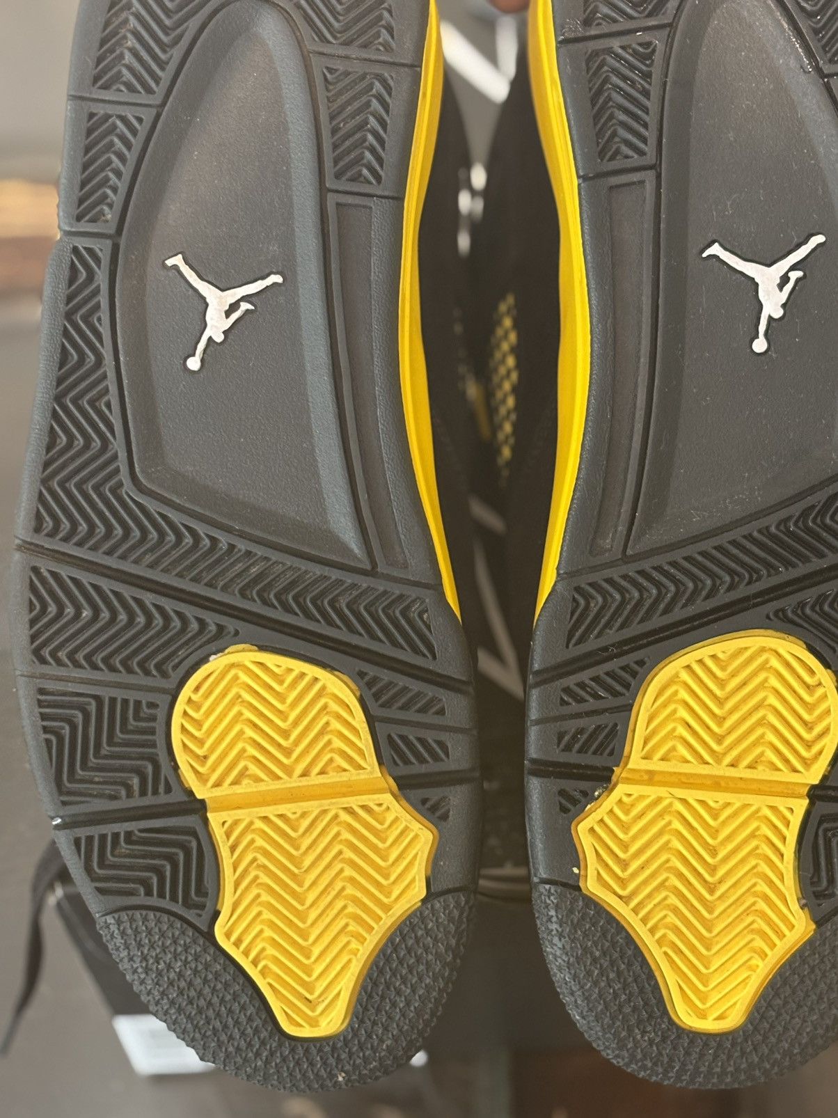 Jordan Brand Jordan Retro 4 Thunder Size US 10.5 / EU 43-44 - 10 Thumbnail
