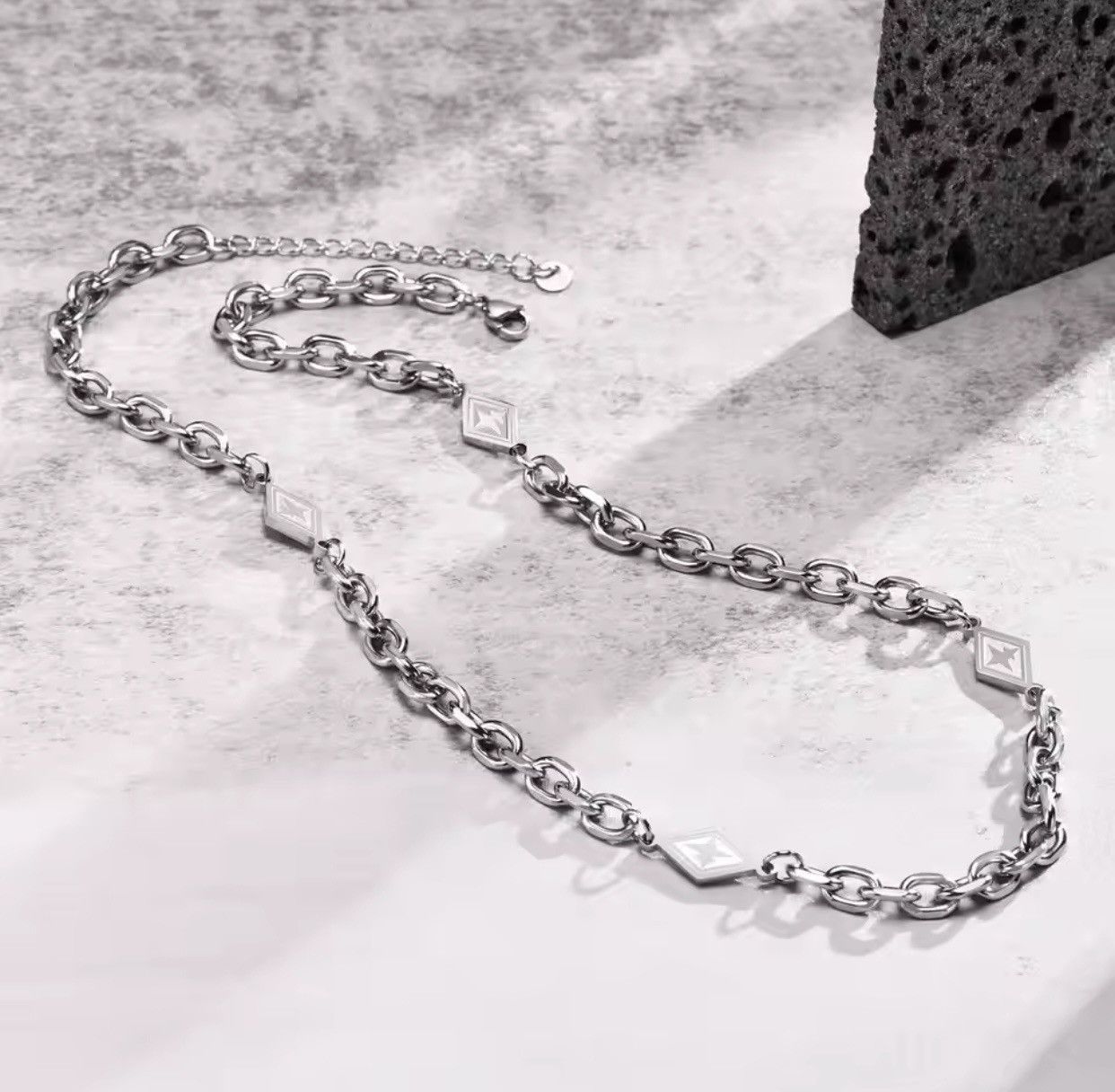 Jewelry Men Link Chain Necklaces Size ONE SIZE - 6 Thumbnail