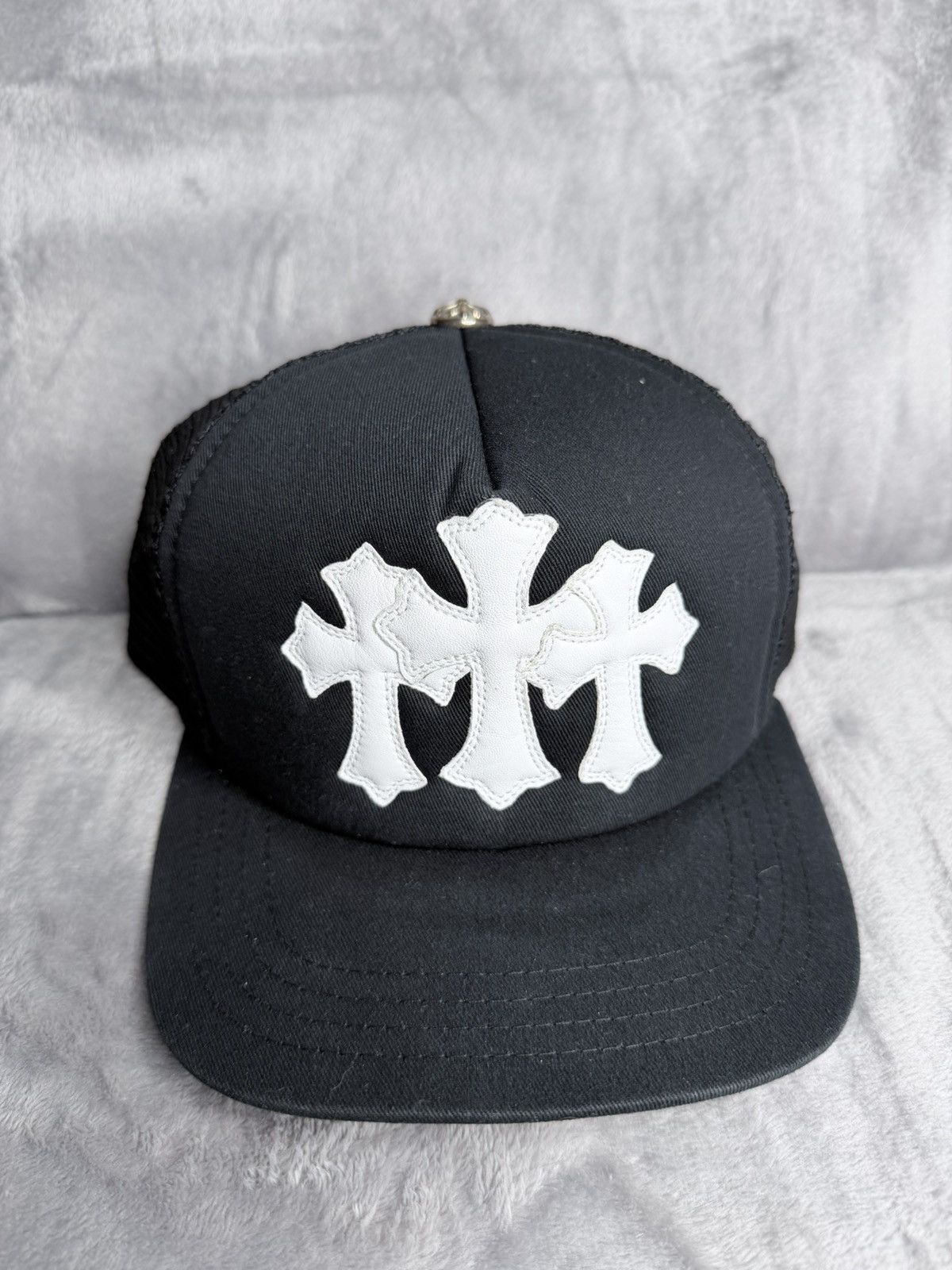 Chrome Hearts Chrome Hearts White Cemetery Cross Exclusive Trucker Hat Size ONE SIZE - 1 Thumbnail