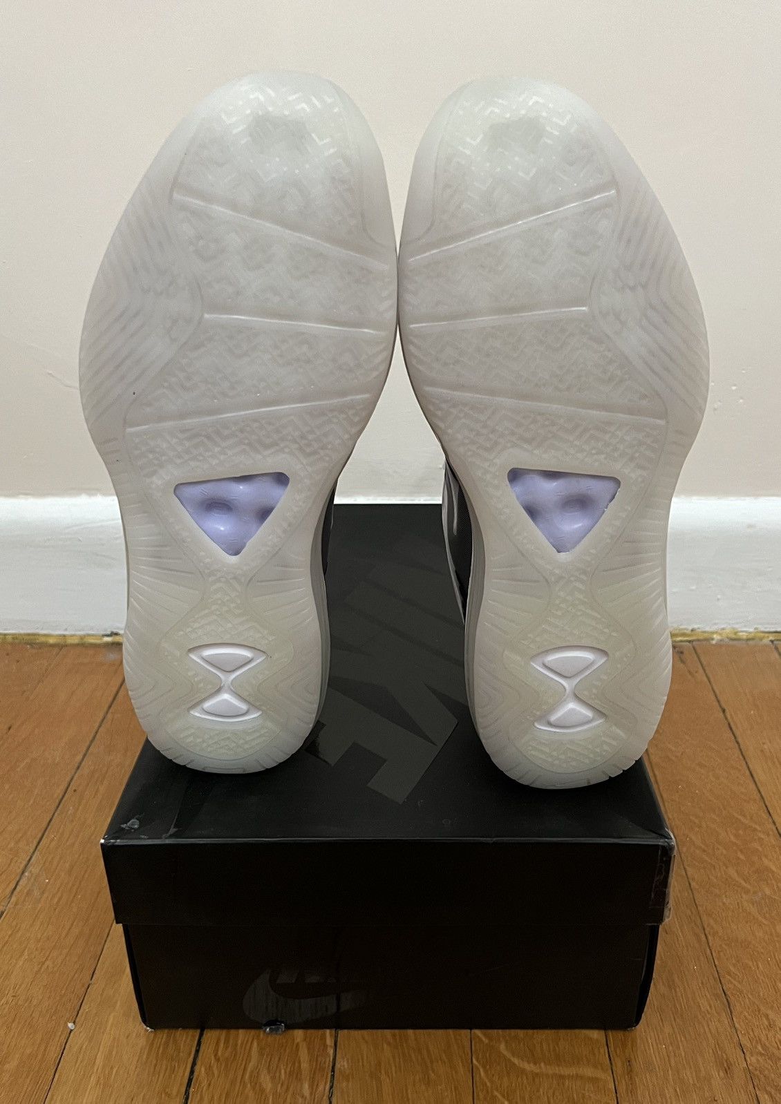 John Elliott × Nike John Elliott x Nike LeBron Icon QS Sneakers Men’s Size 9.5 Size US 9.5 / EU 42-43 - 5 Thumbnail