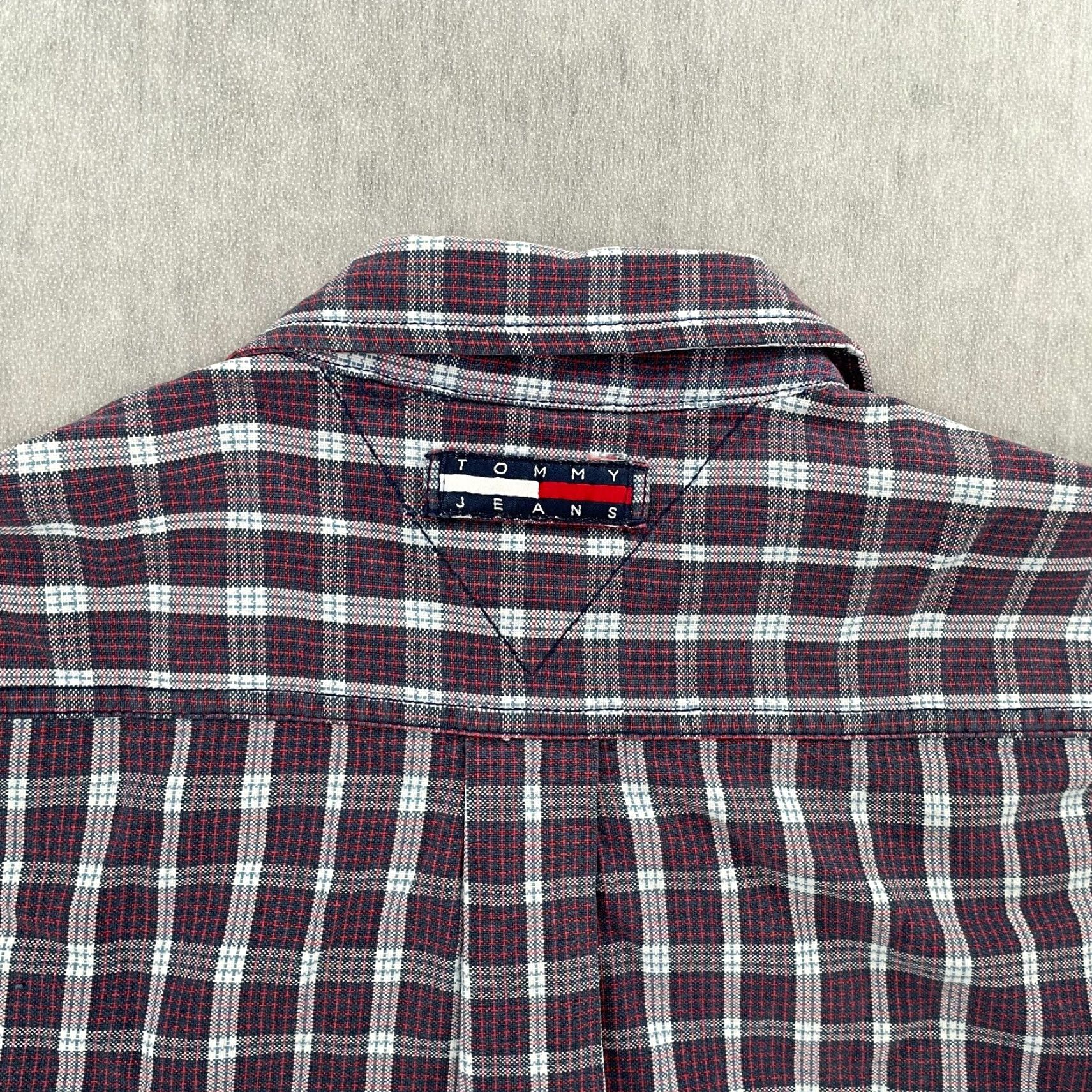 Tommy Hilfiger VINTAGE Tommy Hilfiger Men's Flannel Shirt Adult Medium Plaid Button-Up Long Sleeve Casual Retro 90s Red Blue Size US M / EU 48-50 / 2 - 4 Thumbnail