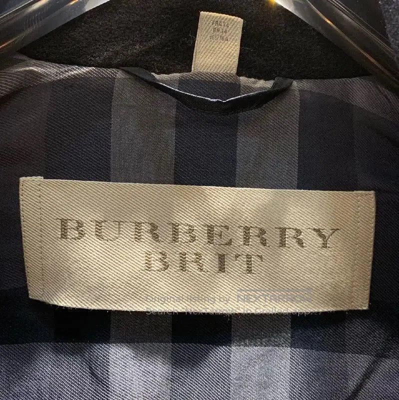 Burberry Burberry Black Wool Peacoat for Women. Size S / US 4 / IT 40 - 3 Thumbnail