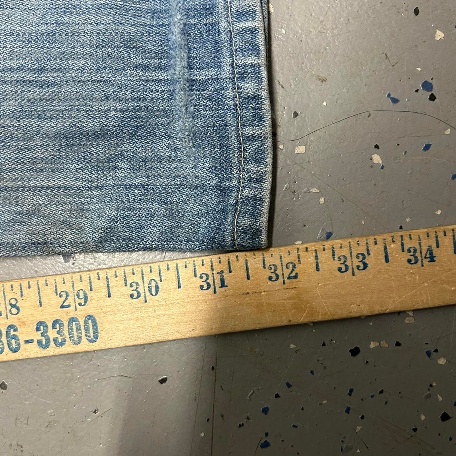 Wrangler VTG 60s Distressed Wrangler blue straight leg jeans Size US 32 / EU 48 - 4 Thumbnail