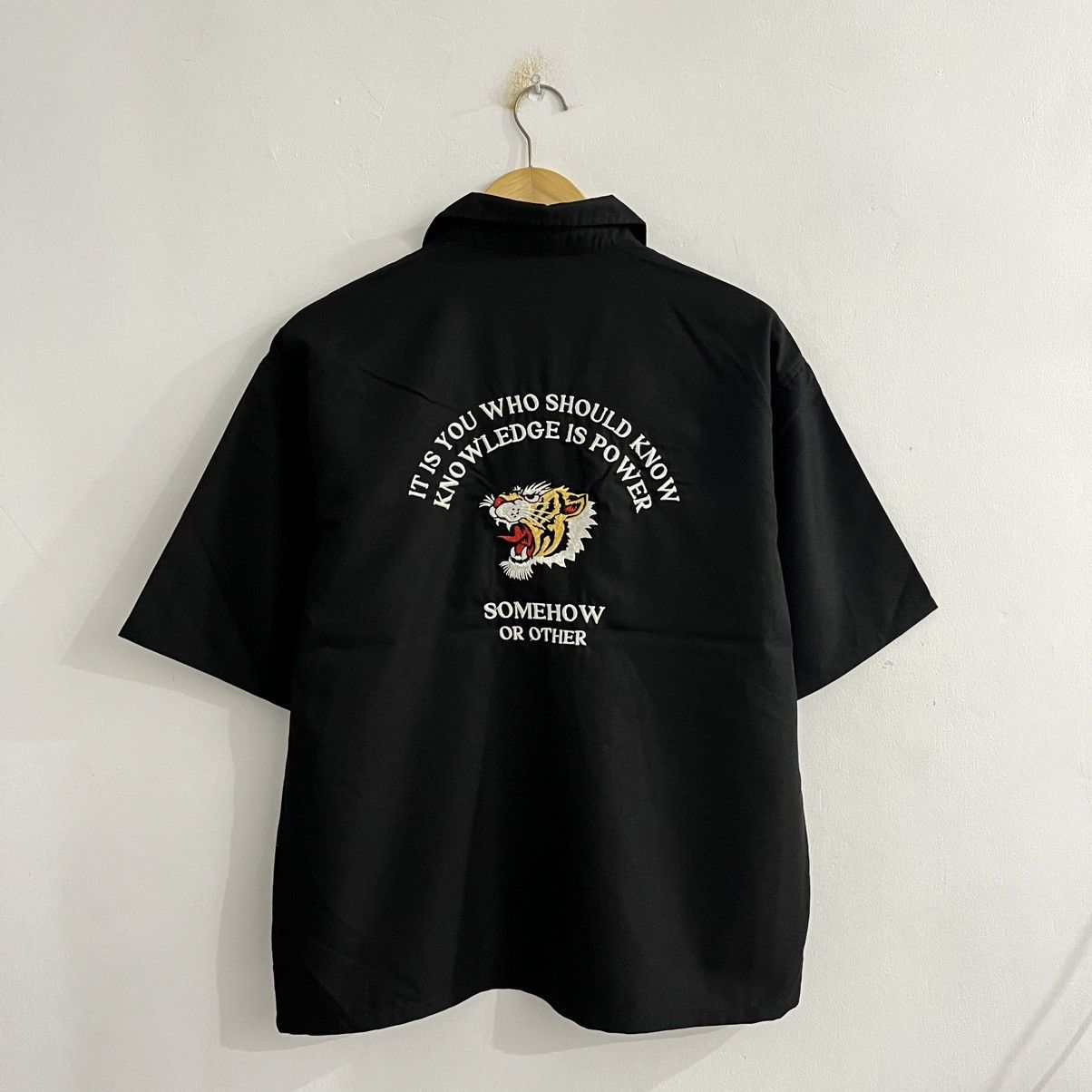 Japanese Brand Interlude Embroidered Tyger Button Up Size US M / EU 48-50 / 2 - 1 Thumbnail