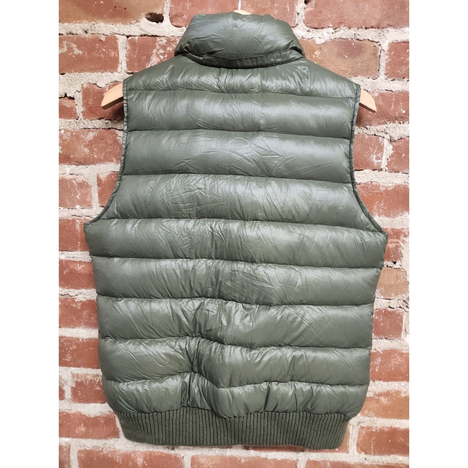 American Eagle Outfitters American Eagle Outfitters Womens Green Duck Down Full Zip Vest Sleeveless Large L Vest Womens Green Down Full Zip Nike Size L / US 10 / IT 46 - 2 Thumbnail