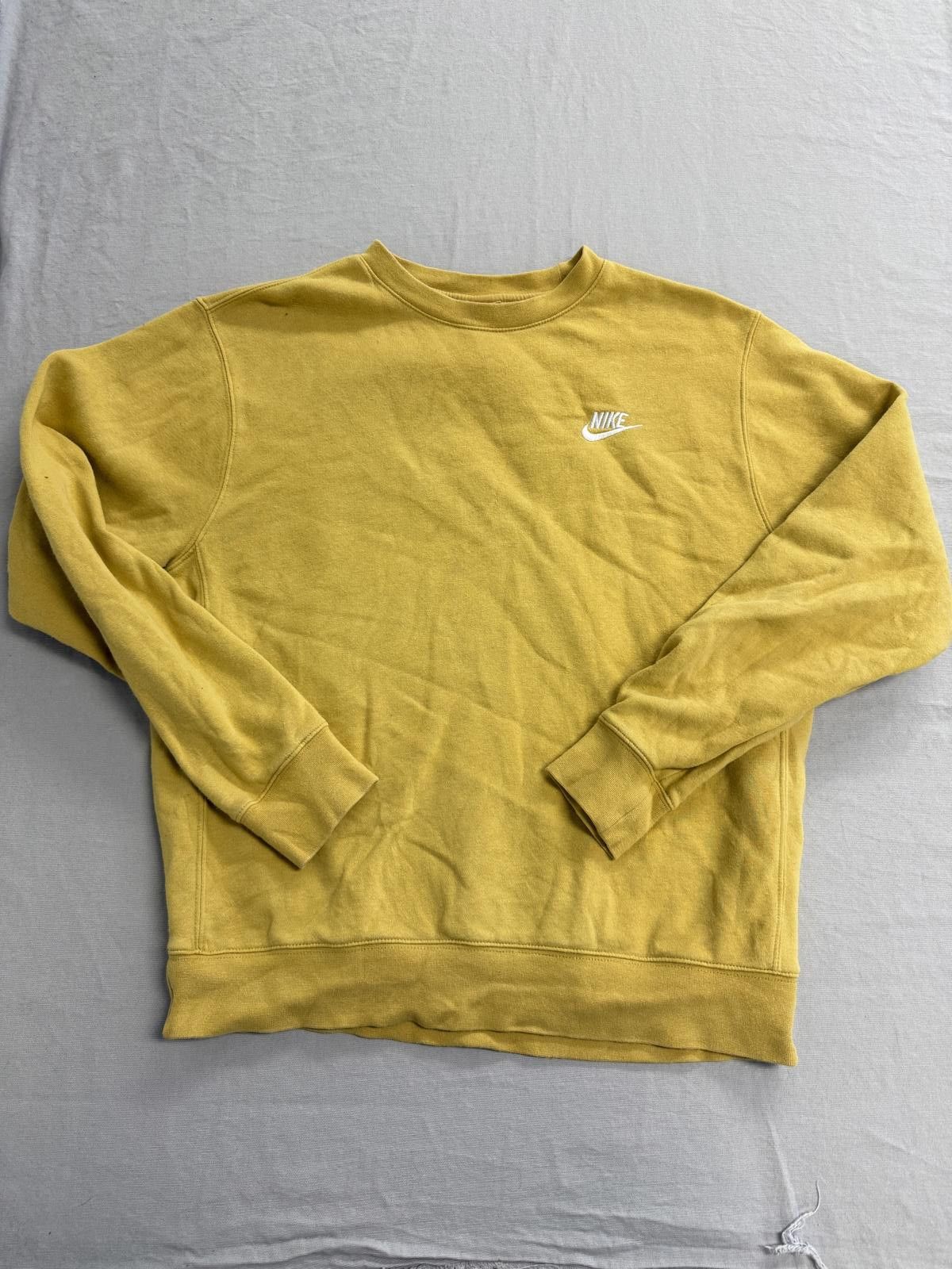 Nike Gold Nike Crewneck Embroidered Swoosh Sweatshirt Size US S / EU 44-46 / 1 - 1 Thumbnail