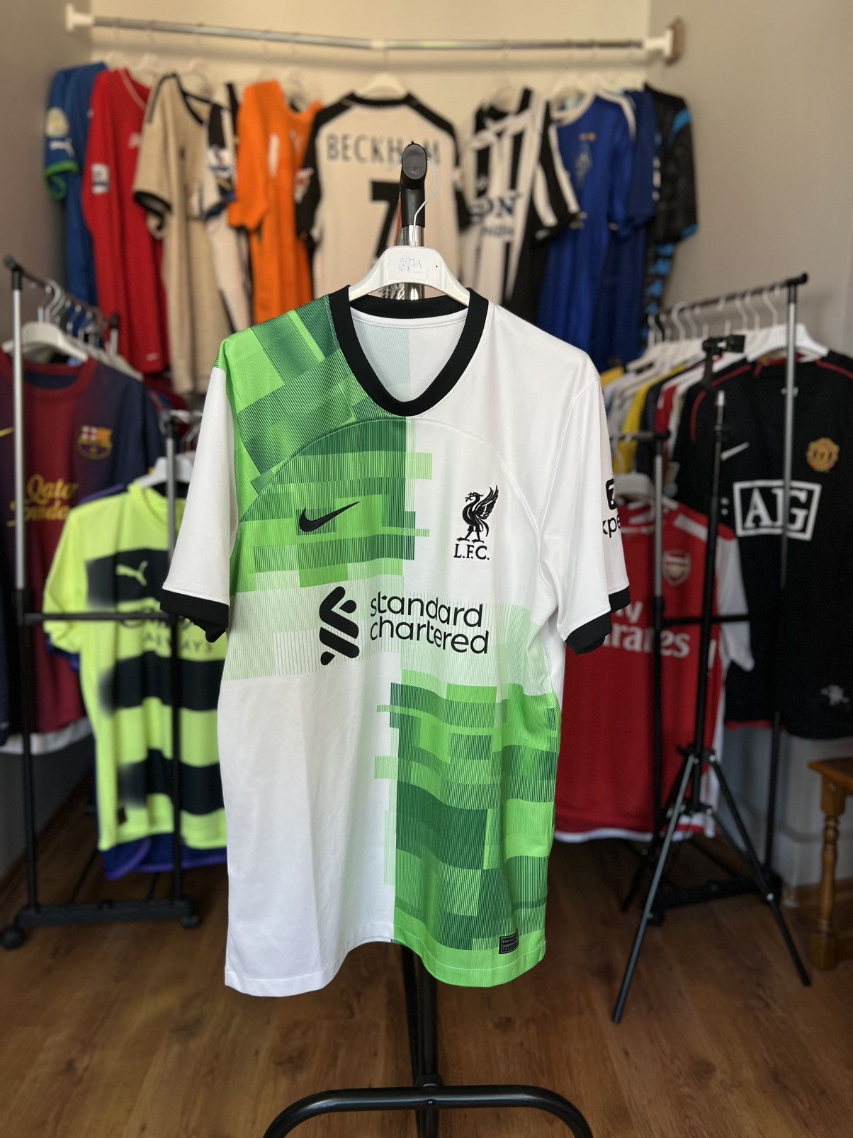 Nike Soccer Jersey Nike Liverpool 2023/24 Mac Allister #10 Size US L / EU 52-54 / 3 - 2 Thumbnail