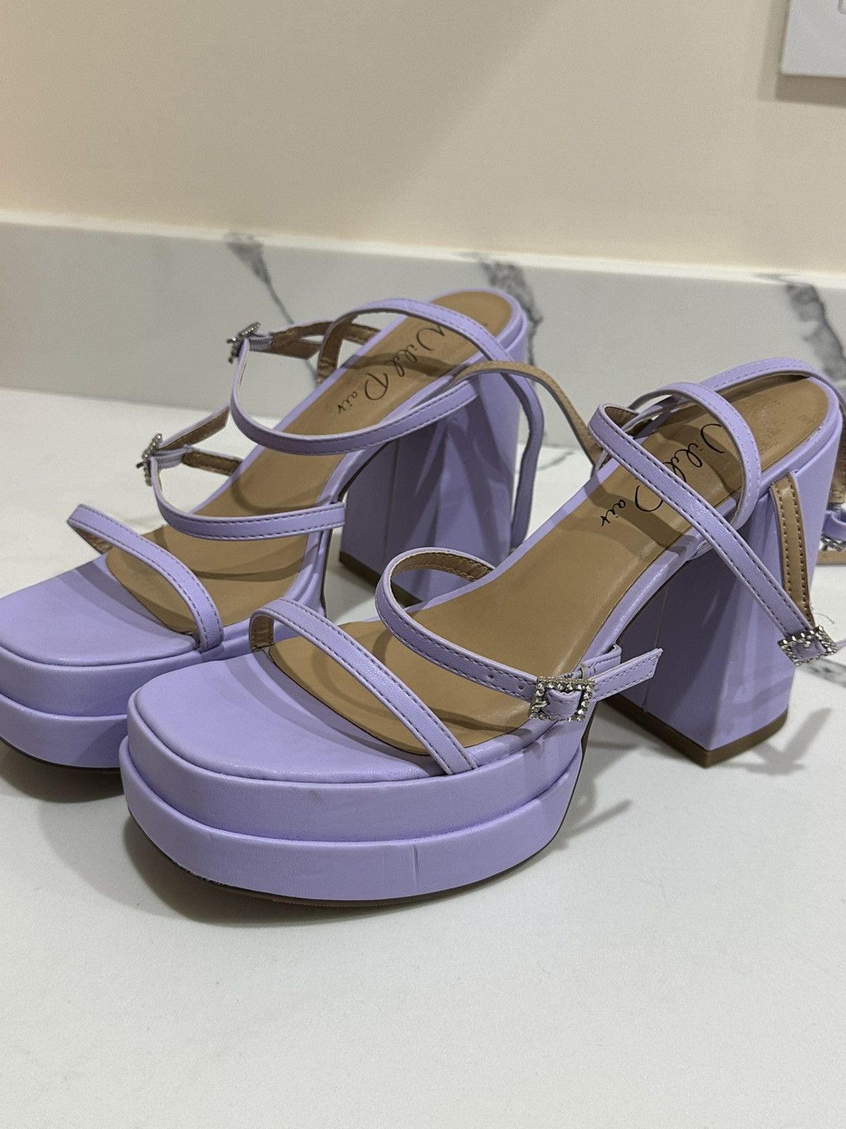 Fashion Nova Wild Pair Lilac platform heels Size US 10 / IT 40 - 1 Thumbnail