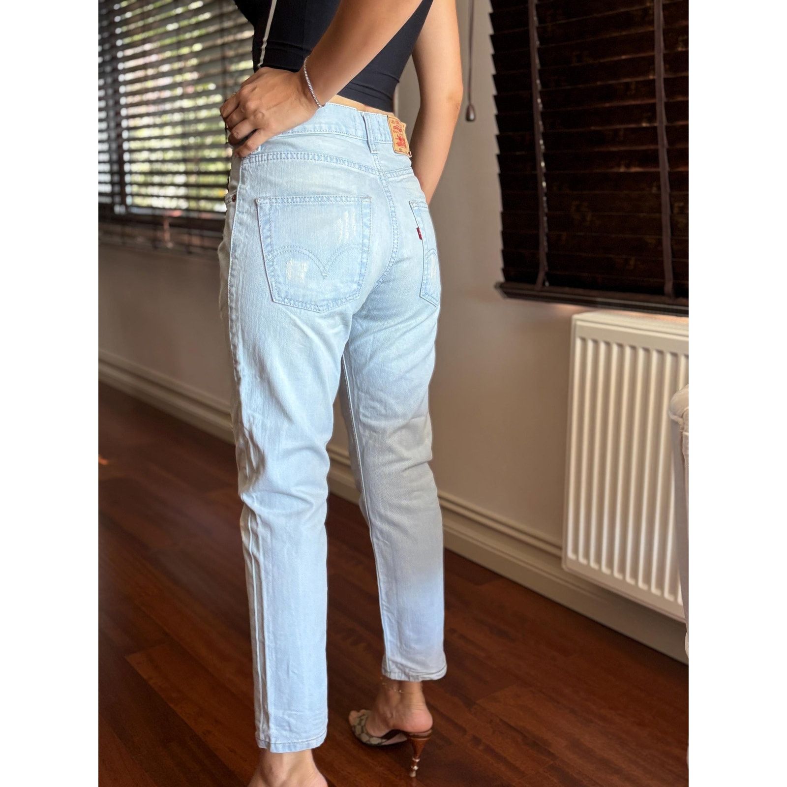 Levi's Vintage Levi’s 501 USA 1996 Light Wash Distressed W30 L34 Size US 30 / EU 46 - 3 Thumbnail