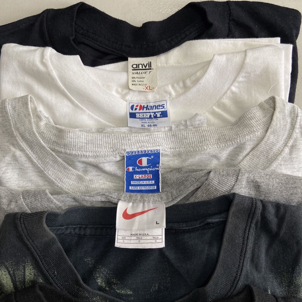 Vintage Bundle Random Vintage Tees 80s 90s Various Sizes Size US XL / EU 56 / 4 - 6 Thumbnail