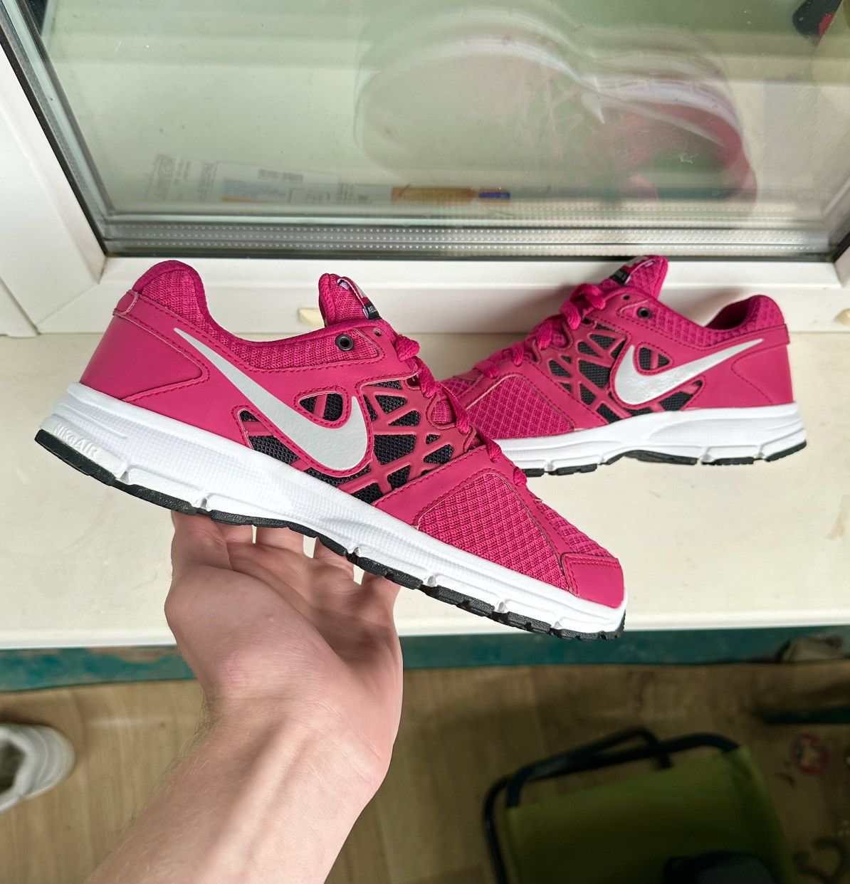 Nike Nike Relentless 2 38,5 EUR/7,5 US/ 5 UK Size US 7.5 / IT 37.5 - 1 Thumbnail