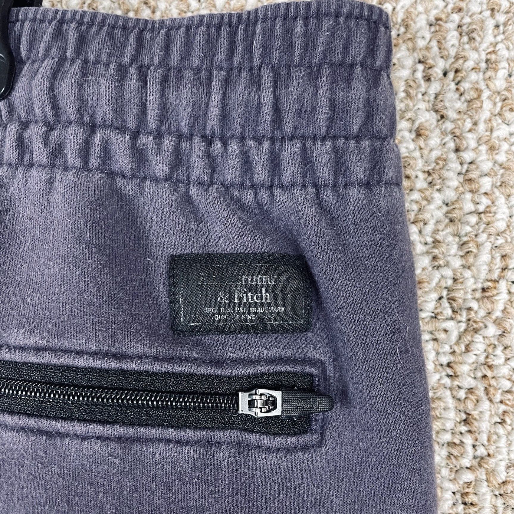 Abercrombie & Fitch Abercrombie & Fitch Joggers Sweatpants Men’s M Purple Stripe 90s Logo Athleisure Gym Running Pockets Elastic Waist Cotton Blend Regular Pants Size US 31 - 7 Thumbnail