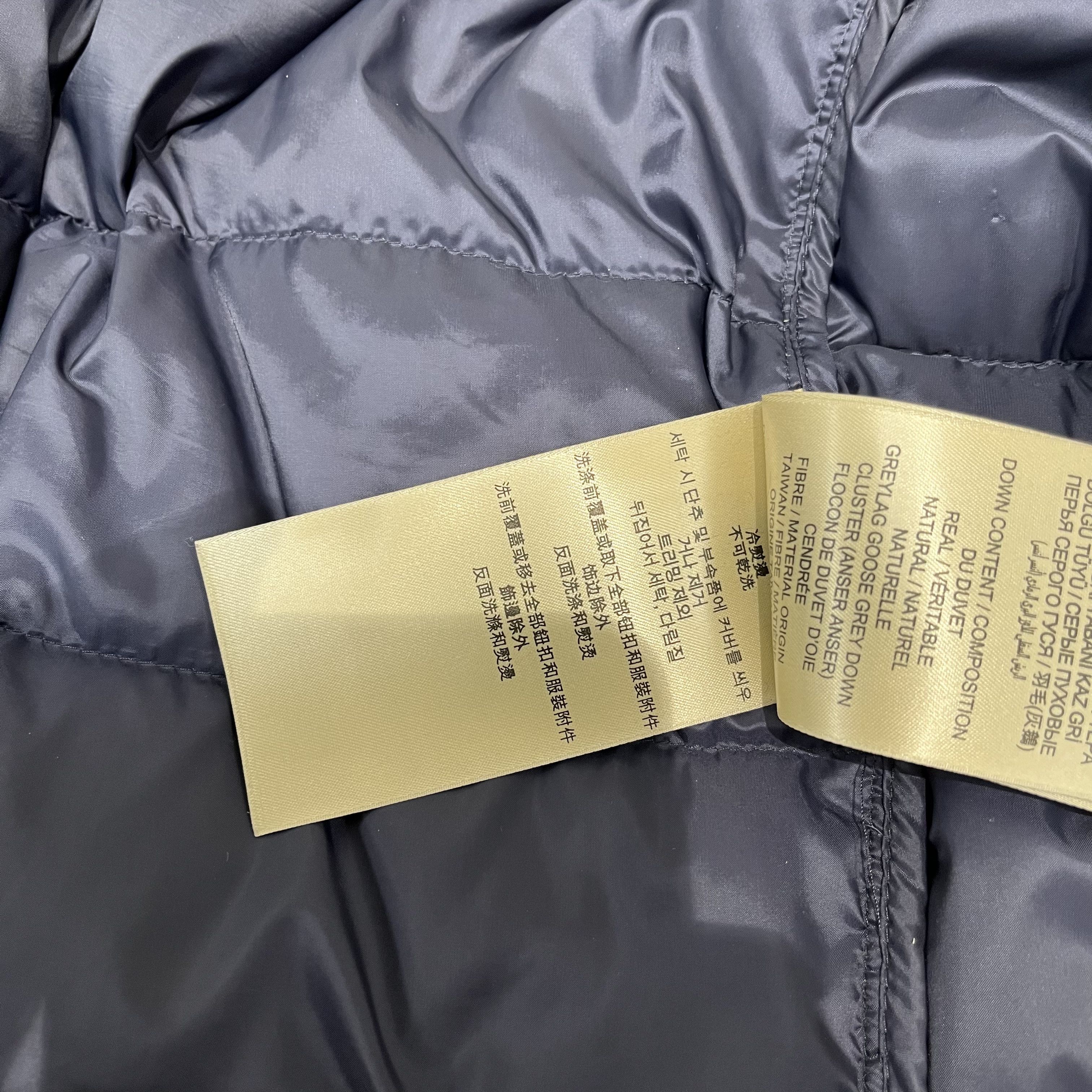 Burberry Burberry Lightweight Navy Puffer Jacket Size US L / EU 52-54 / 3 - 14 Thumbnail