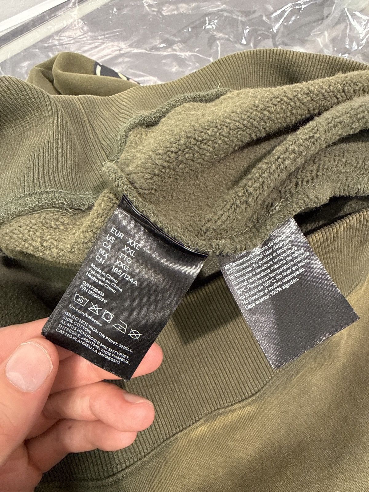 H&M × Jean-Michel Basquiat × Who Decides War Who Decides War x H&M x Basquiat Hoodie Olive Size US XXL / EU 58 / 5 - 5 Thumbnail