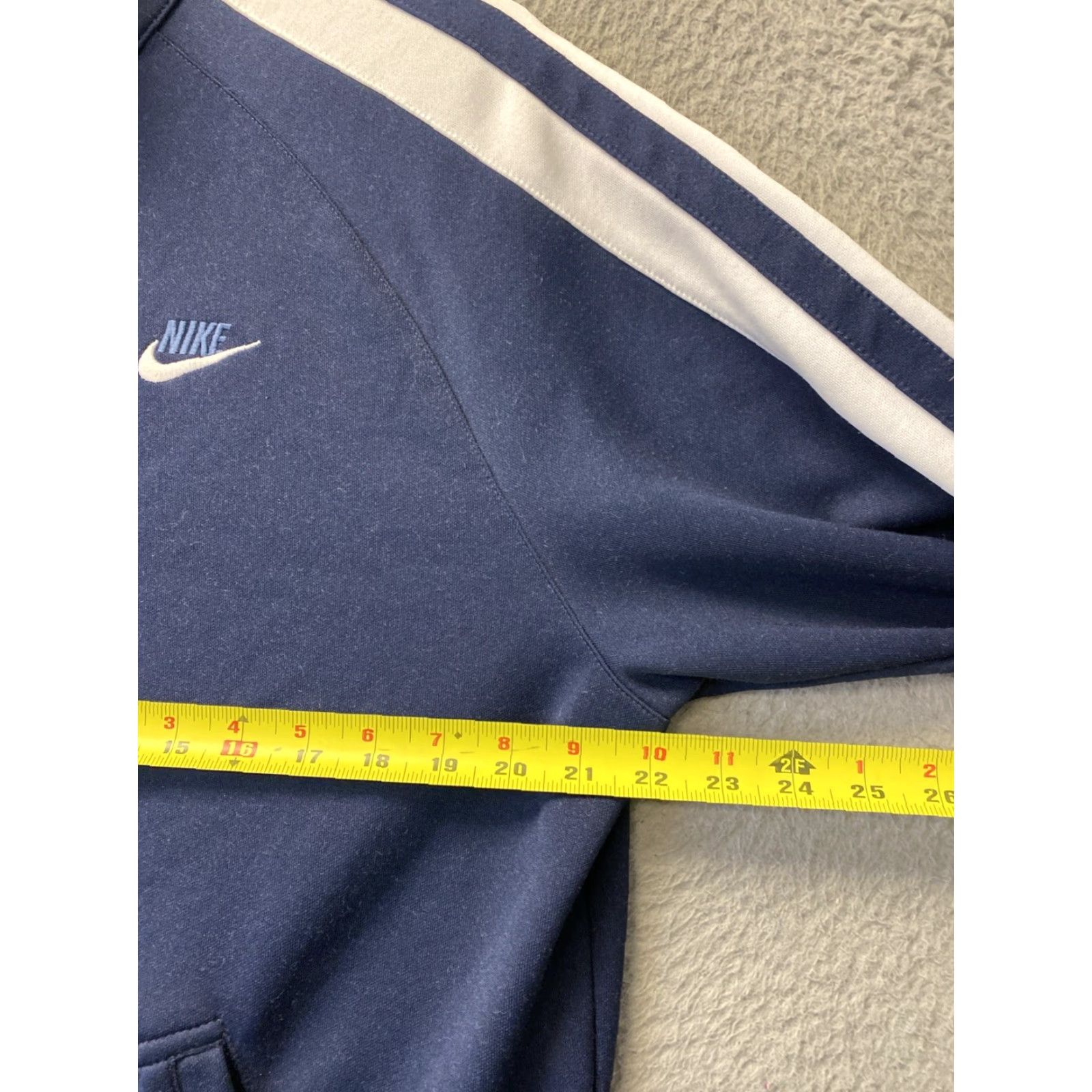 Nike VINTAGE Nike Jacket Mens Size L Zip Navy White Slim Windbreaker Size US L / EU 52-54 / 3 - 5 Thumbnail
