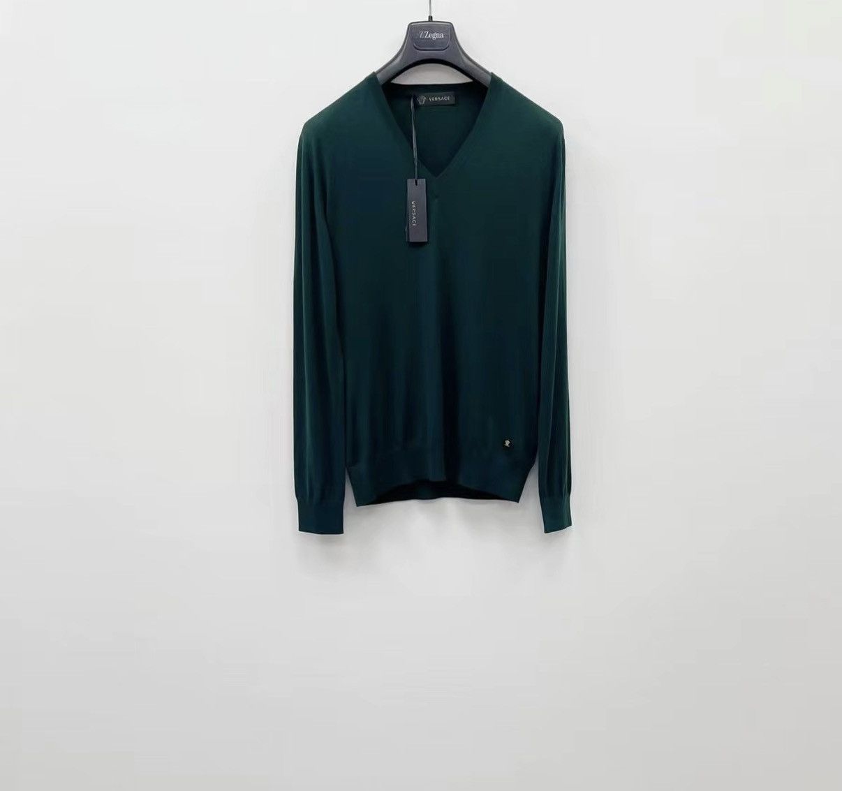Versace VERSACE Mainline 100% Wool Sweater J30 Size US S / EU 44-46 / 1 - 1 Thumbnail