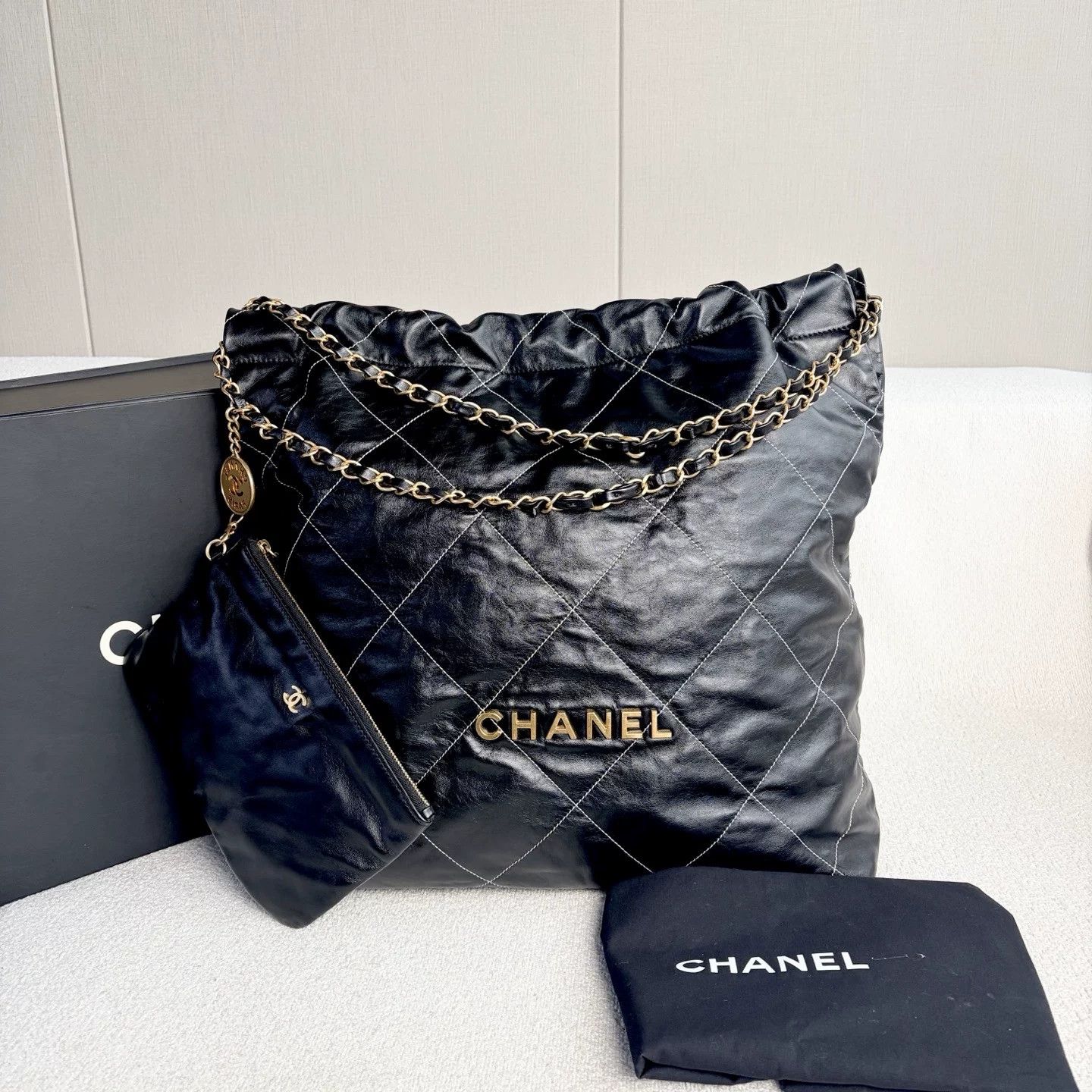 Chanel Pre-loved Bag Very good condition Size ONE SIZE - 1 Thumbnail