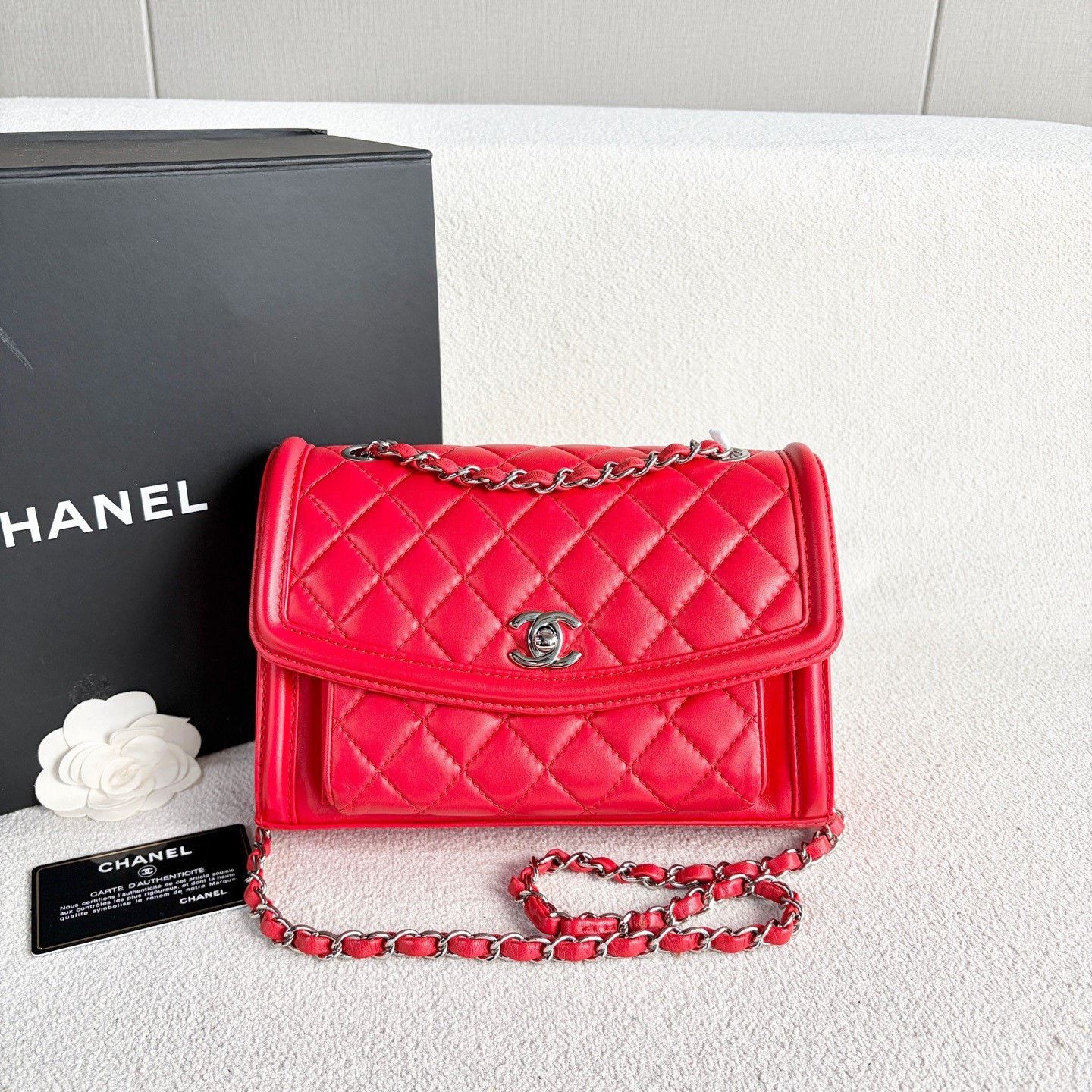 Chanel Pre-loved Bag Very good condition Size ONE SIZE - 1 Thumbnail