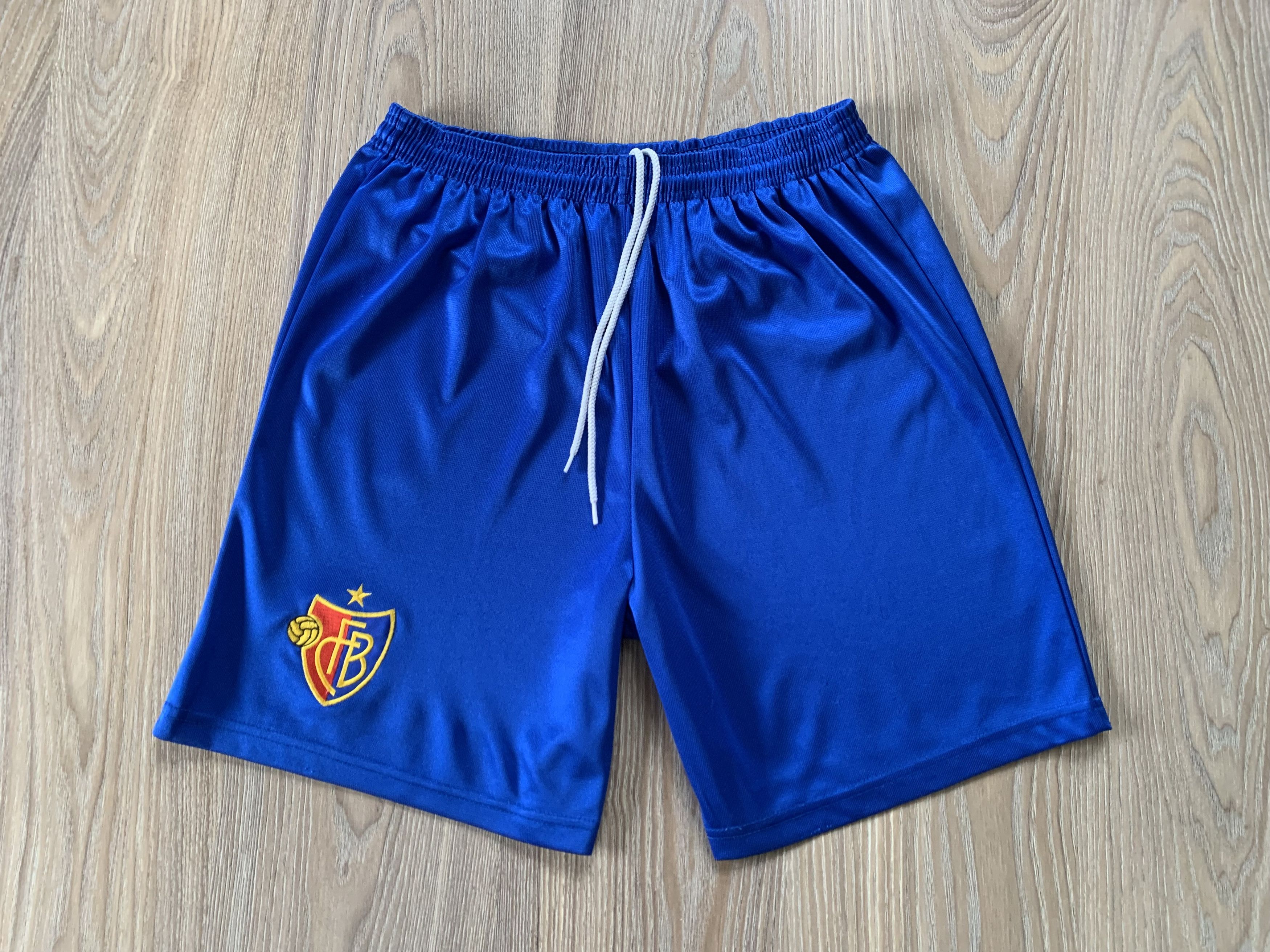 Vintage FC Basel Vintage Shorts Size US 32 / EU 48 - 2 Thumbnail