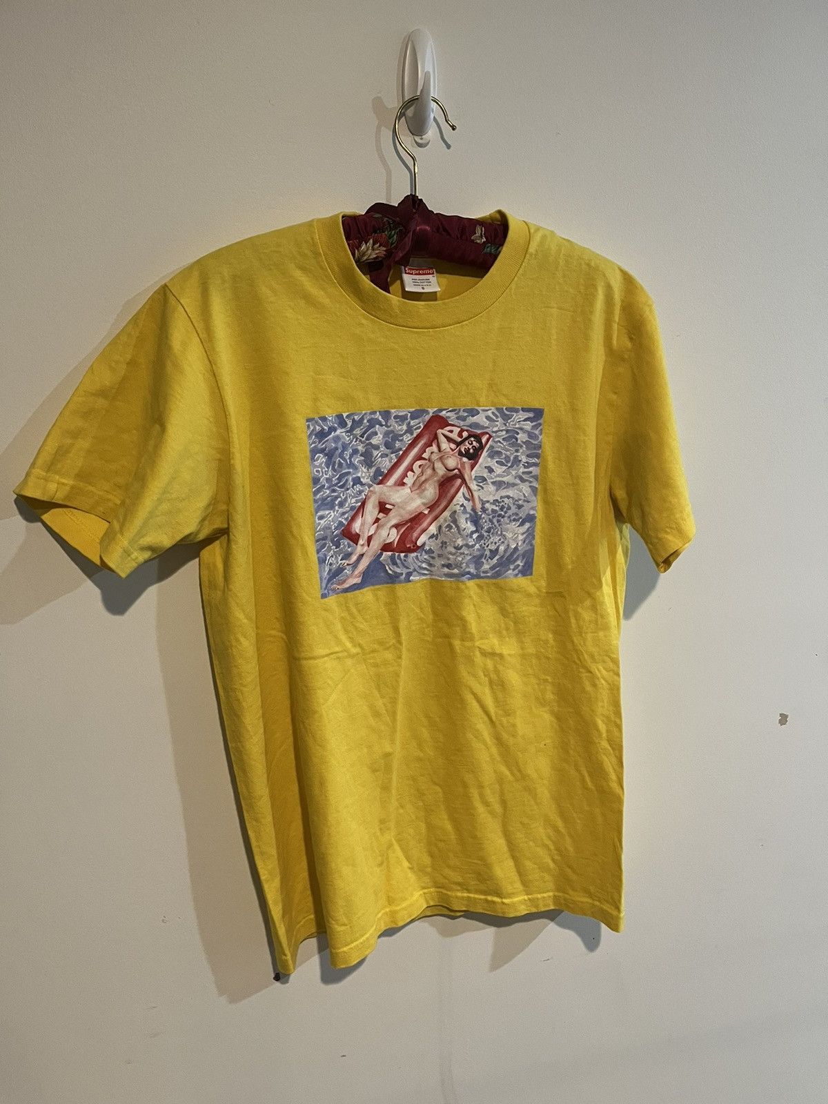 Supreme Yellow naked woman supreme tee Size US S / EU 44-46 / 1 - 1 Thumbnail
