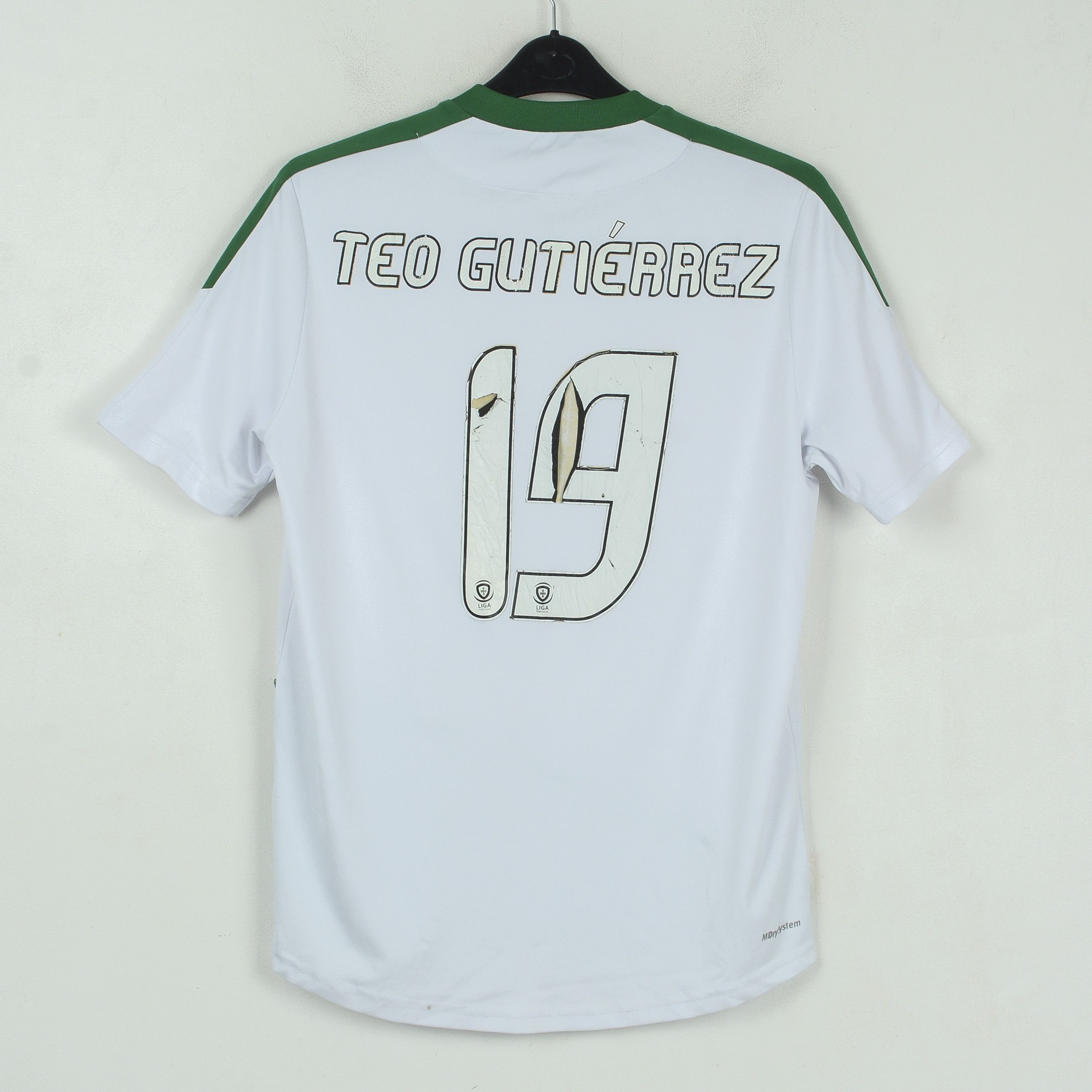 Macron Sporting CP Men M Special 2015 2016 Shirt #19 Teo Gutierrez Size US M / EU 48-50 / 2 - 5 Thumbnail