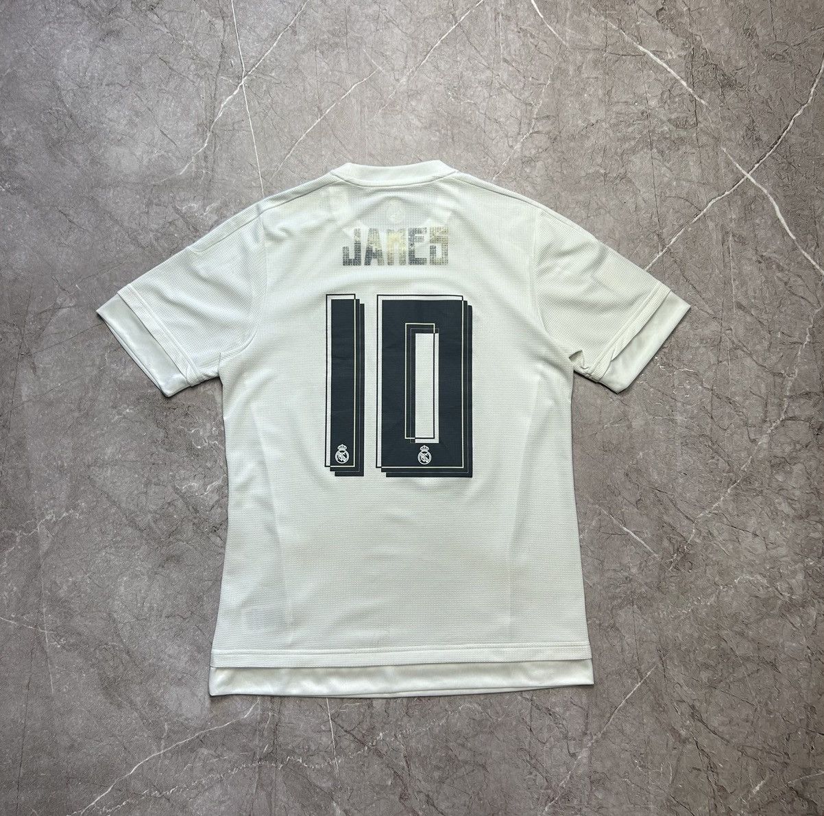 Vintage F.C Real Madrid Adidas FIFA 2014 #10 James Jersey Size US M / EU 48-50 / 2 - 2 Thumbnail