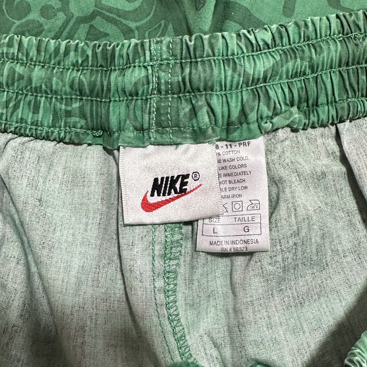Nike × Vintage Vintage Nike Tribal Shorts Large Size US 32 / EU 48 - 4 Thumbnail