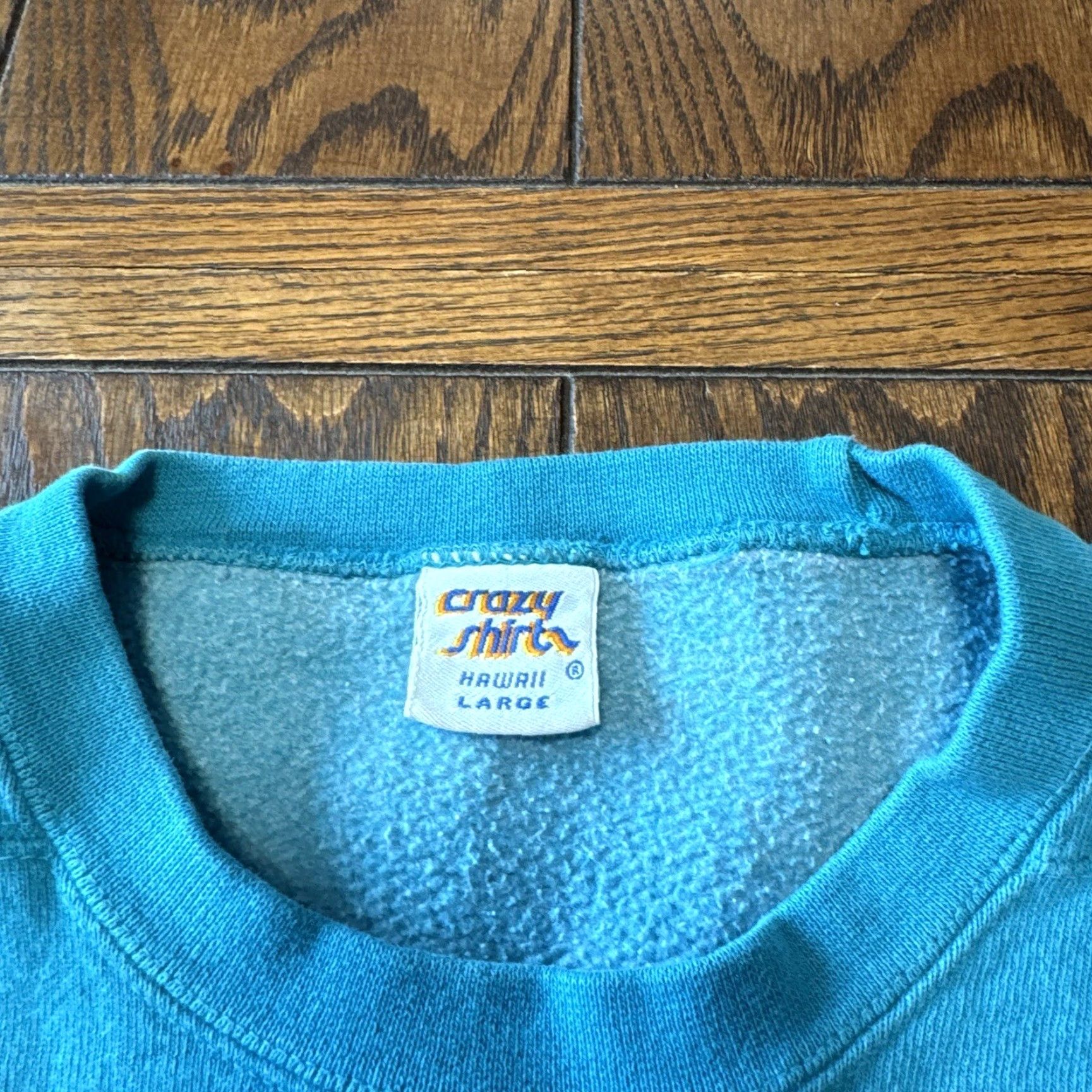 Vintage VINTAGE Crazy Shirts Sweatshirt Teal Ski Graphic Men L Pullover Long Sleeve Crew Neck Cotton Blend Fleece Size US L / EU 52-54 / 3 - 4 Thumbnail