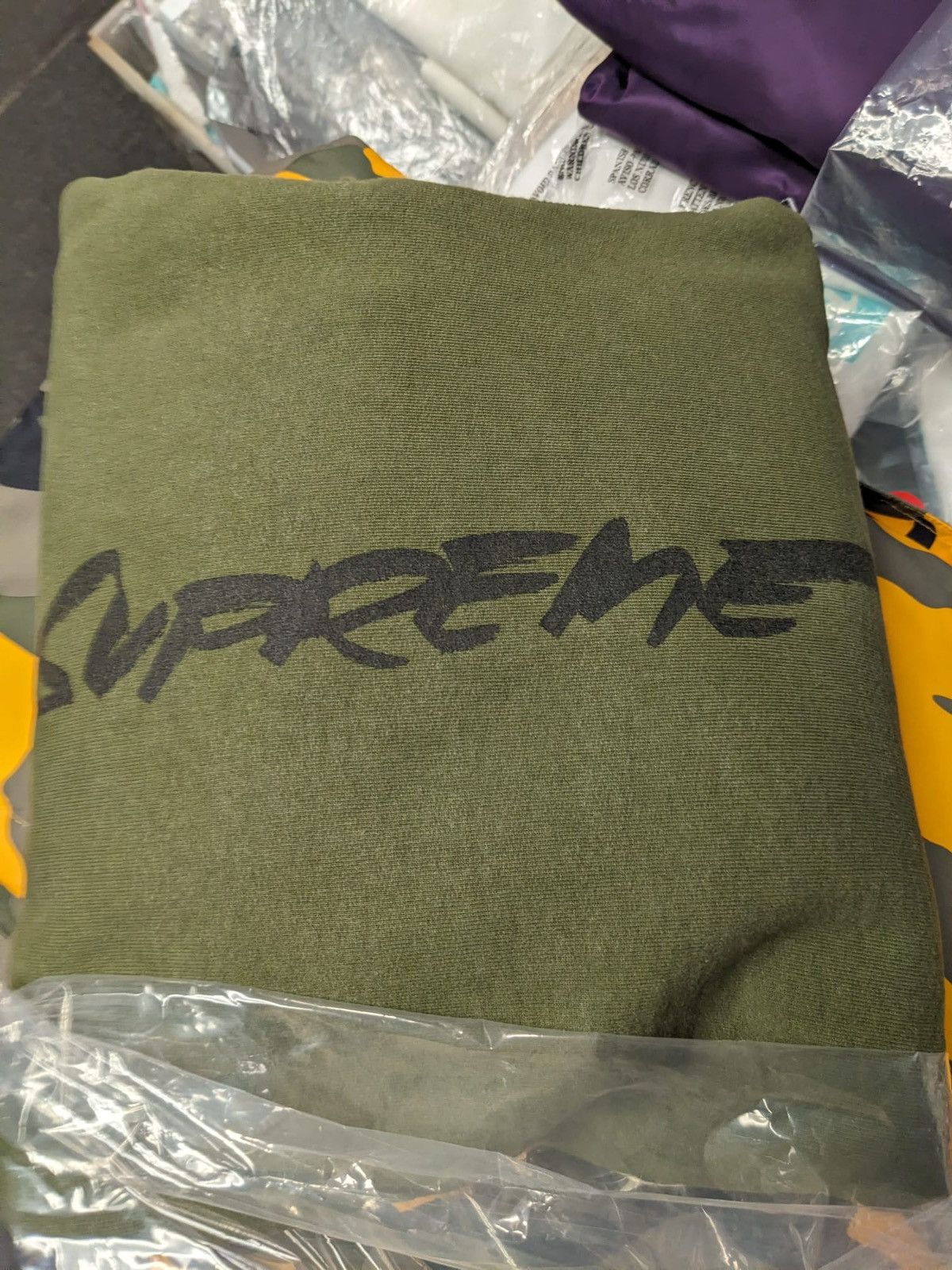 Supreme FW11 Supreme FUTURA Logo Hoodie Olive HOODED SWEATSHIRT 2011 Size US L / EU 52-54 / 3 - 12 Thumbnail