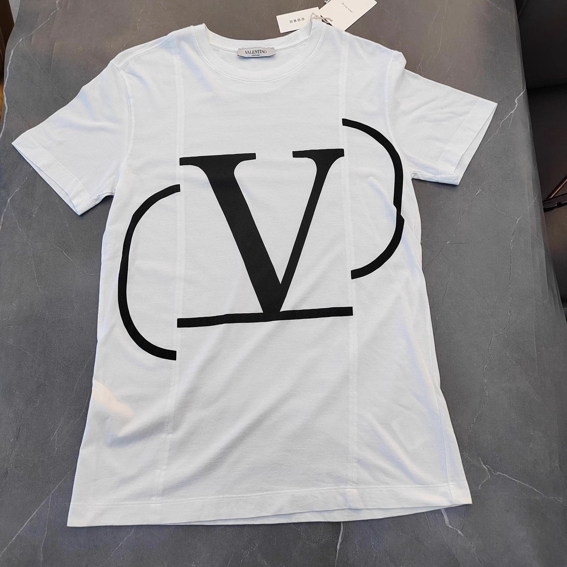 Valentino VALENTINO White Short-Sleeve T-Shirt S Size S / US 4 / IT 40 - 1 Thumbnail