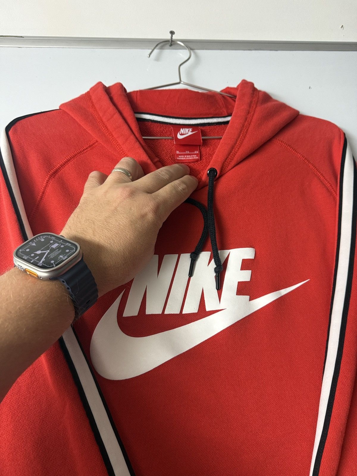 Nike Nike Men's Red Hoodie with white Logo Size US XL / EU 56 / 4 - 2 Thumbnail