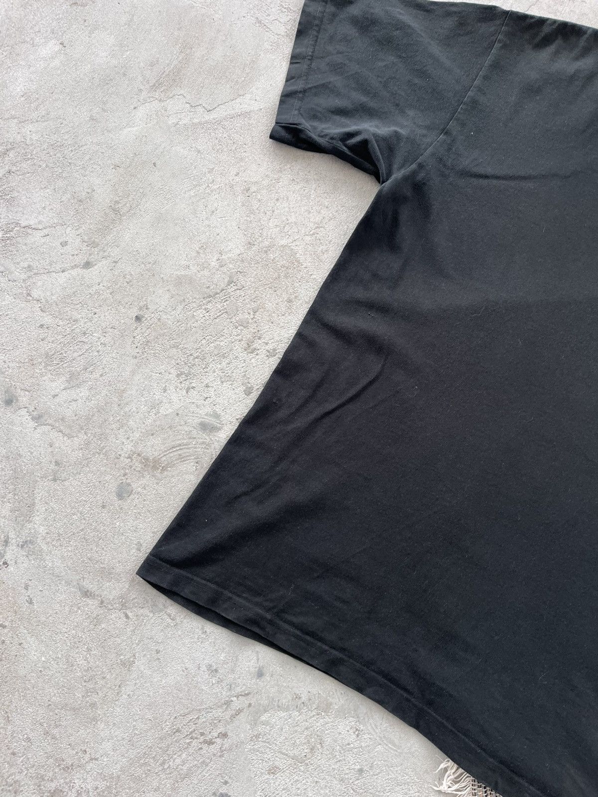 Nike 90s Vintage Nike Black Center logo Tshirt Big Swoosh Back Size US L / EU 52-54 / 3 - 5 Thumbnail