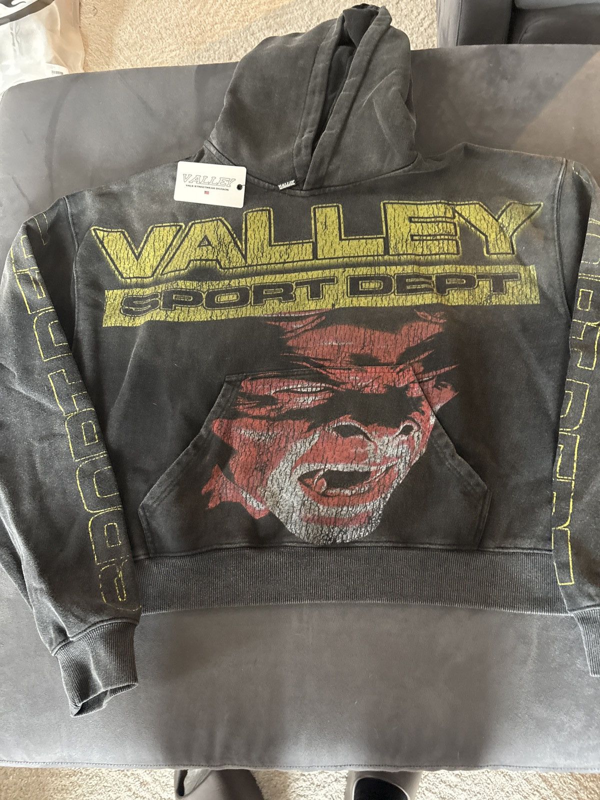 Vale Vale Hellboy pullover hoodie sport dept Size US XL / EU 56 / 4 - 8 Thumbnail