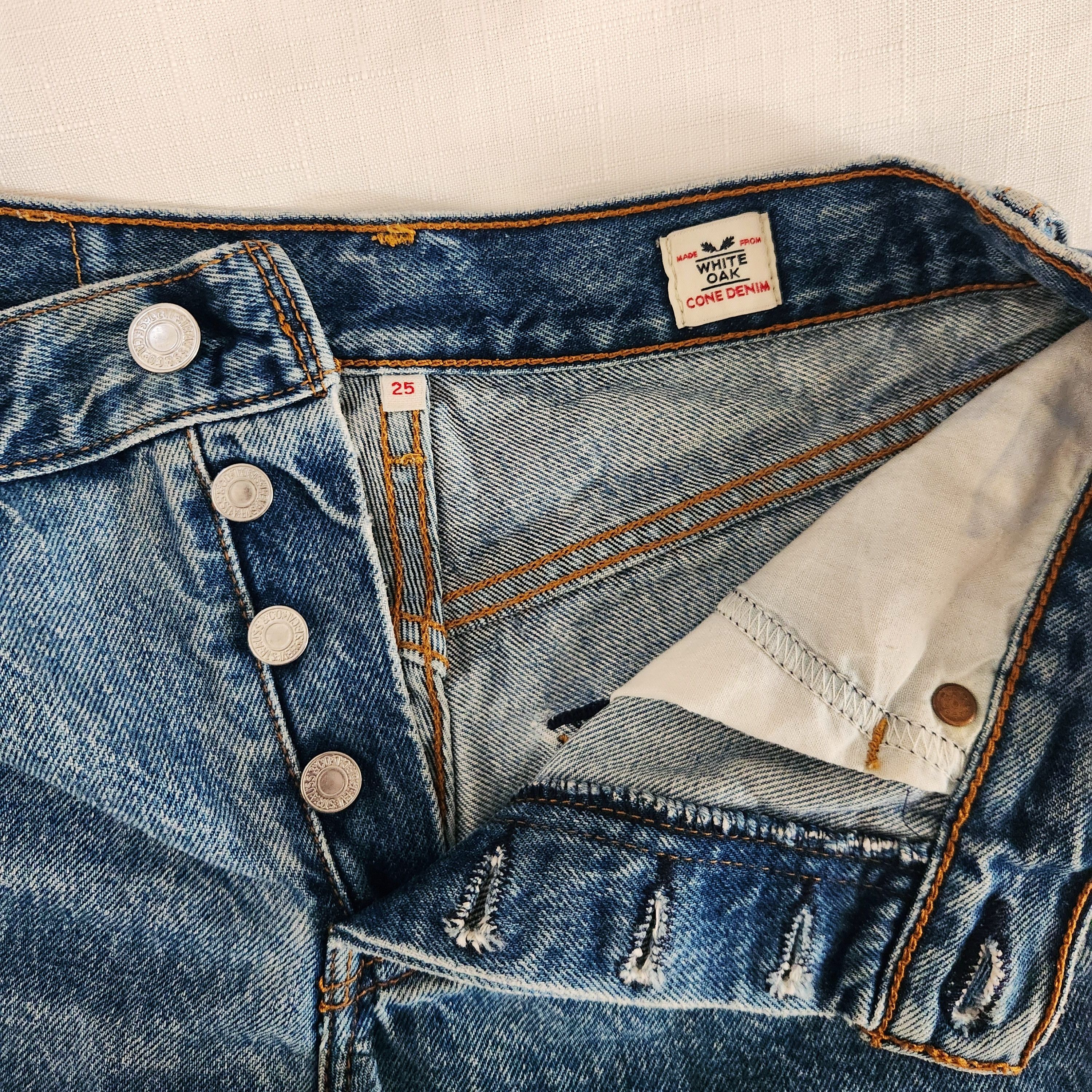 Levi's Levi's Women's Short Distressed Premium Denim Shorts Size 25 Size 25" / US 0 / IT 36 - 12 Thumbnail